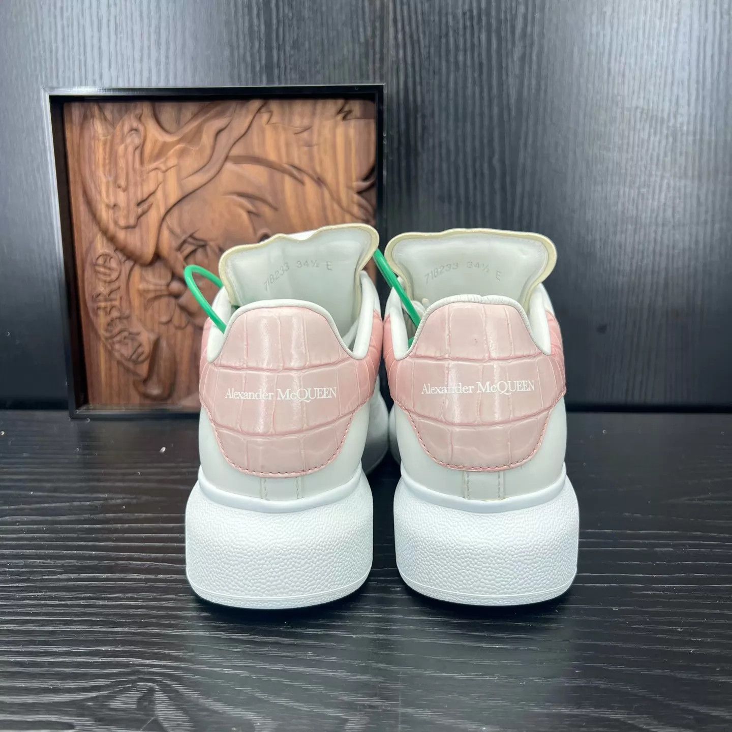 Alexander McQueen Alexander McQueen white pink croc women's 34.5 99new Size US 4 / IT 34 - 6 Thumbnail