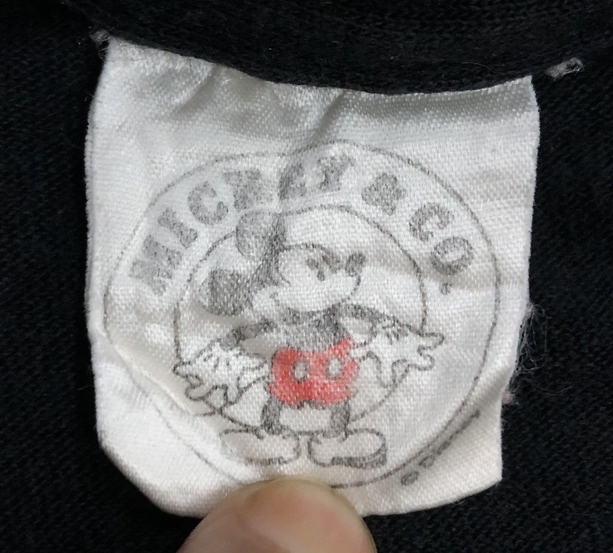 Disney Vintage Disney Mickey & Co Dalmatians 101 Made In Usa TShirt Size US L / EU 52-54 / 3 - 8 Thumbnail