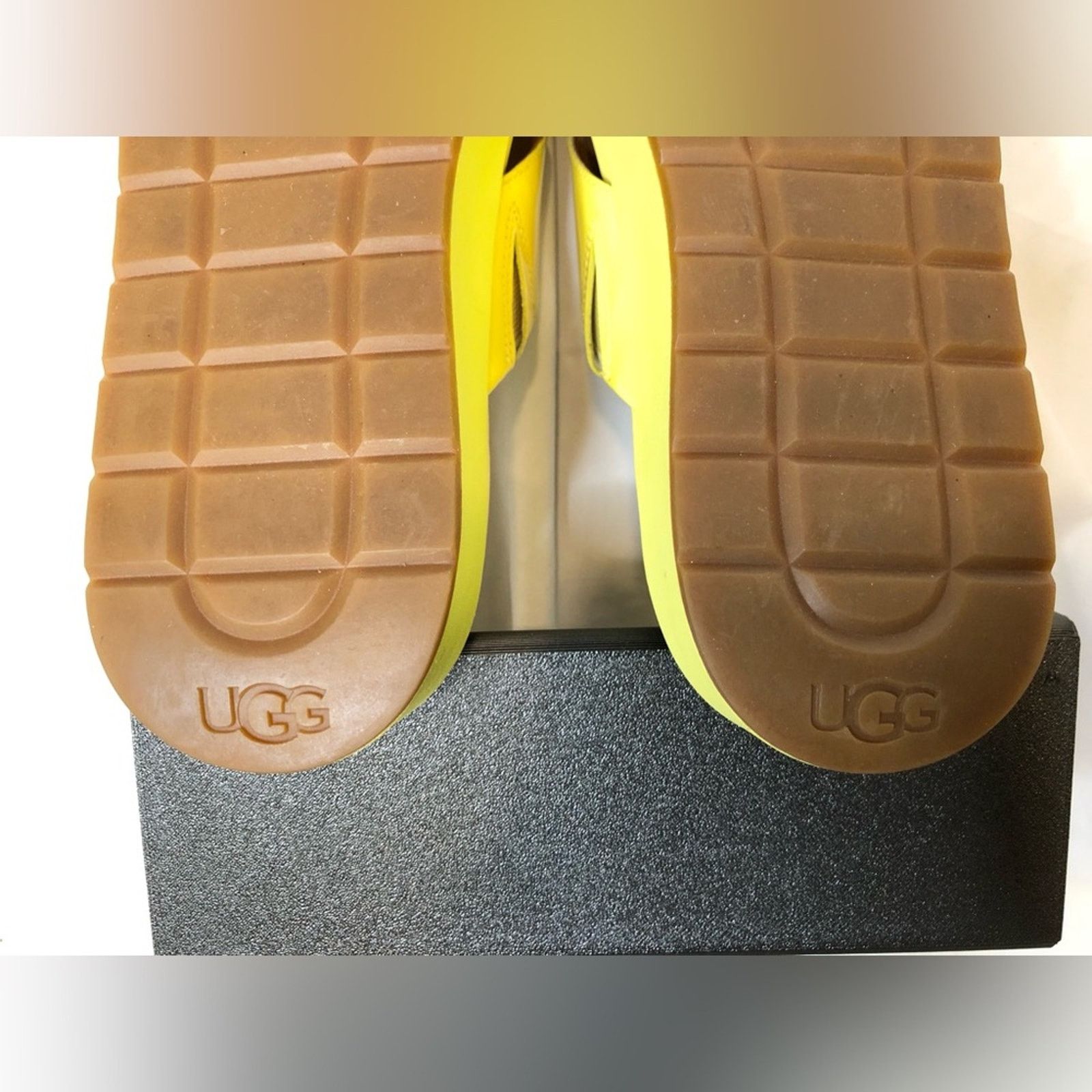 Ugg UGG Emily Patented Leather Yellow Platform Sandal— Size 6 Size US 6 / IT 36 - 8 Thumbnail