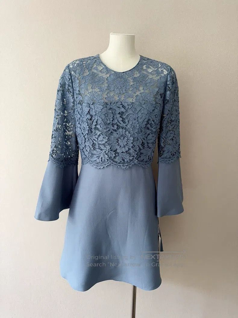 Valentino Valentino Lace dress Size M / US 6-8 / IT 42-44 - 1 Thumbnail