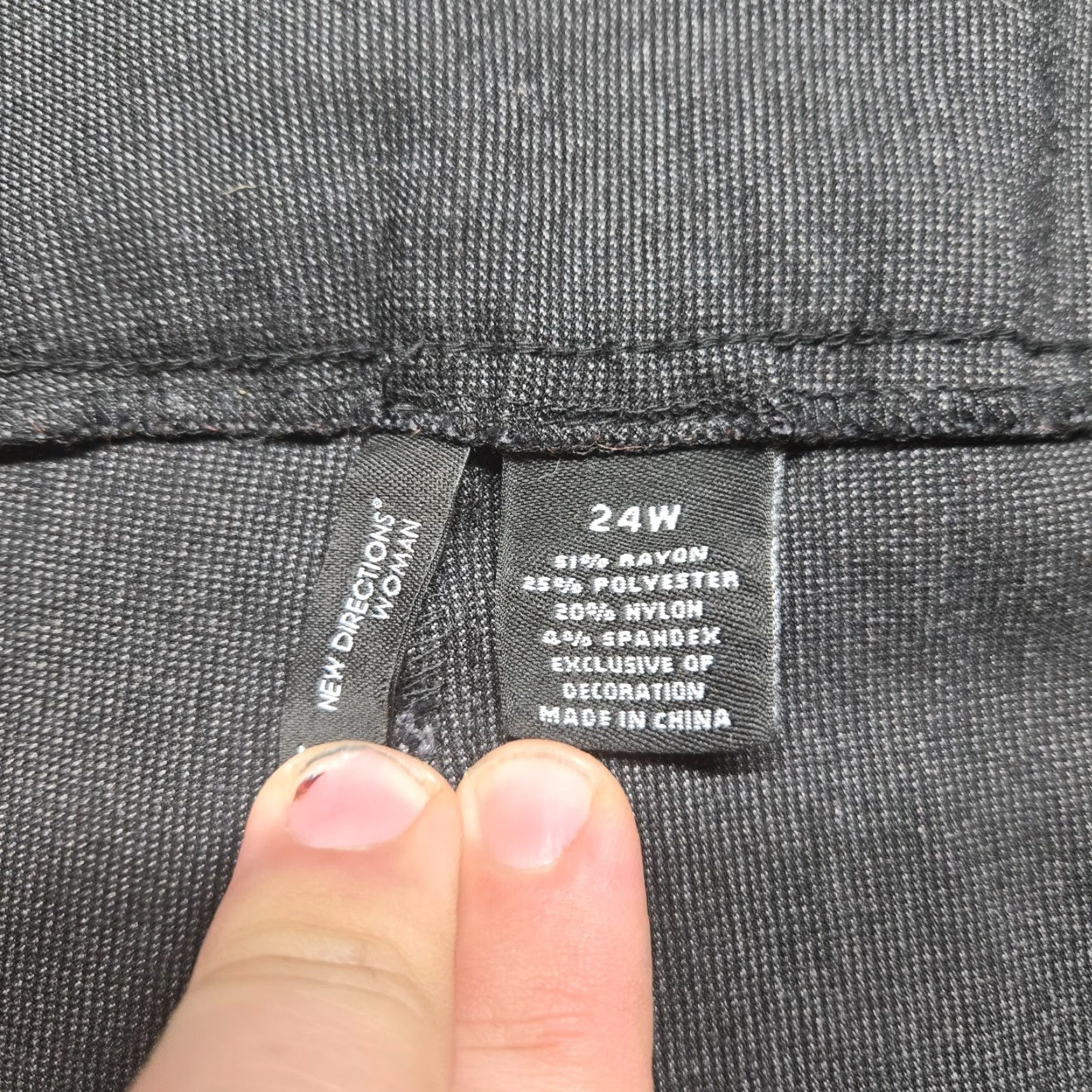 Vintage New Directions Dress Pants Black Solid Elastic Waist 4 Pockets Size 24W Womens Pants Adult Plus 46 in Waist 27 in Inseam Regular Boyfriend? Size 32" / US 10 / IT 46 - 3 Thumbnail