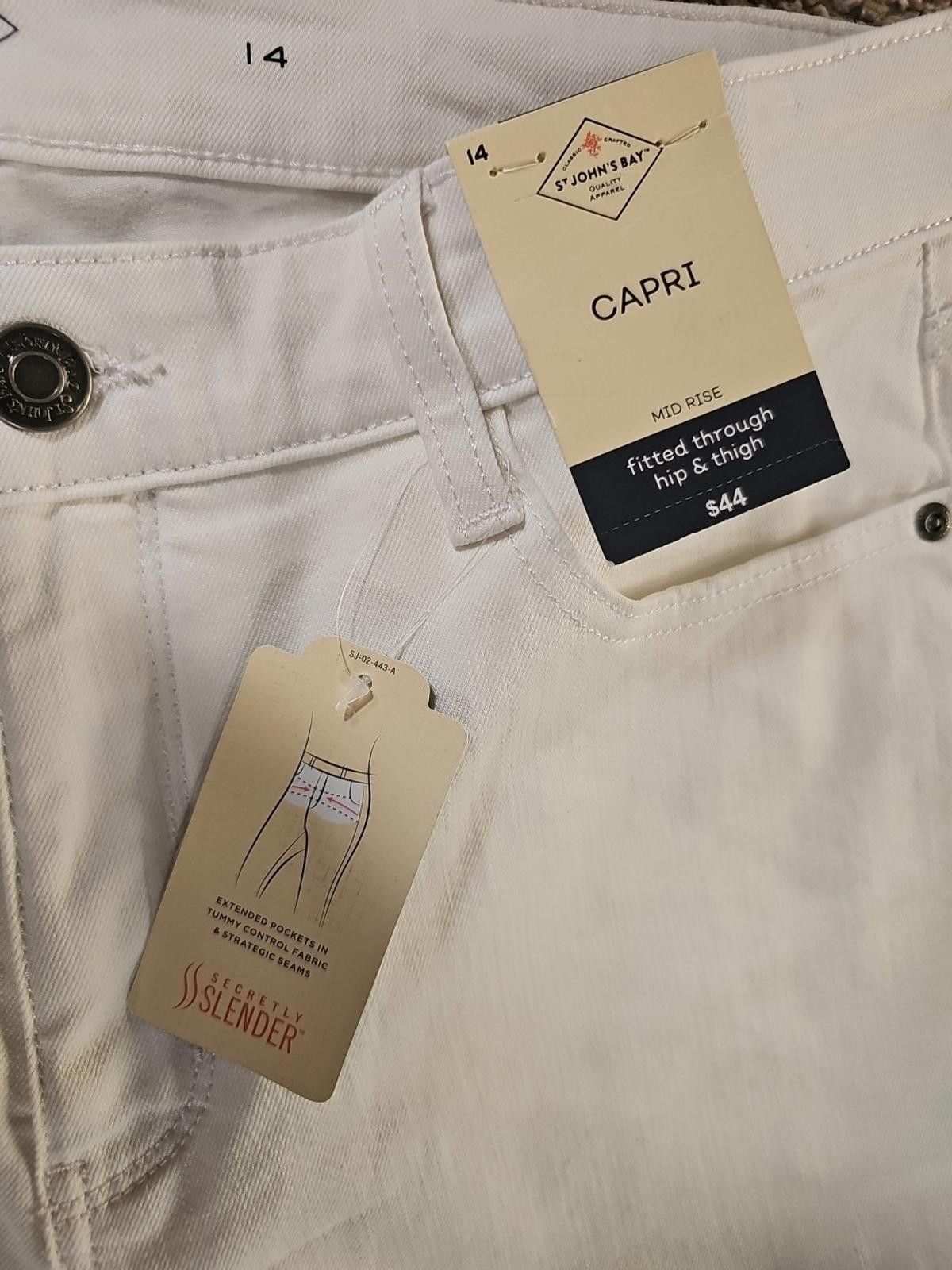 St. Johns Bay St. John’s Bay MidRise Capri Jeans 14 White Stretch NWT NWD Size 36" / US 14 / IT 50 - 2 Thumbnail
