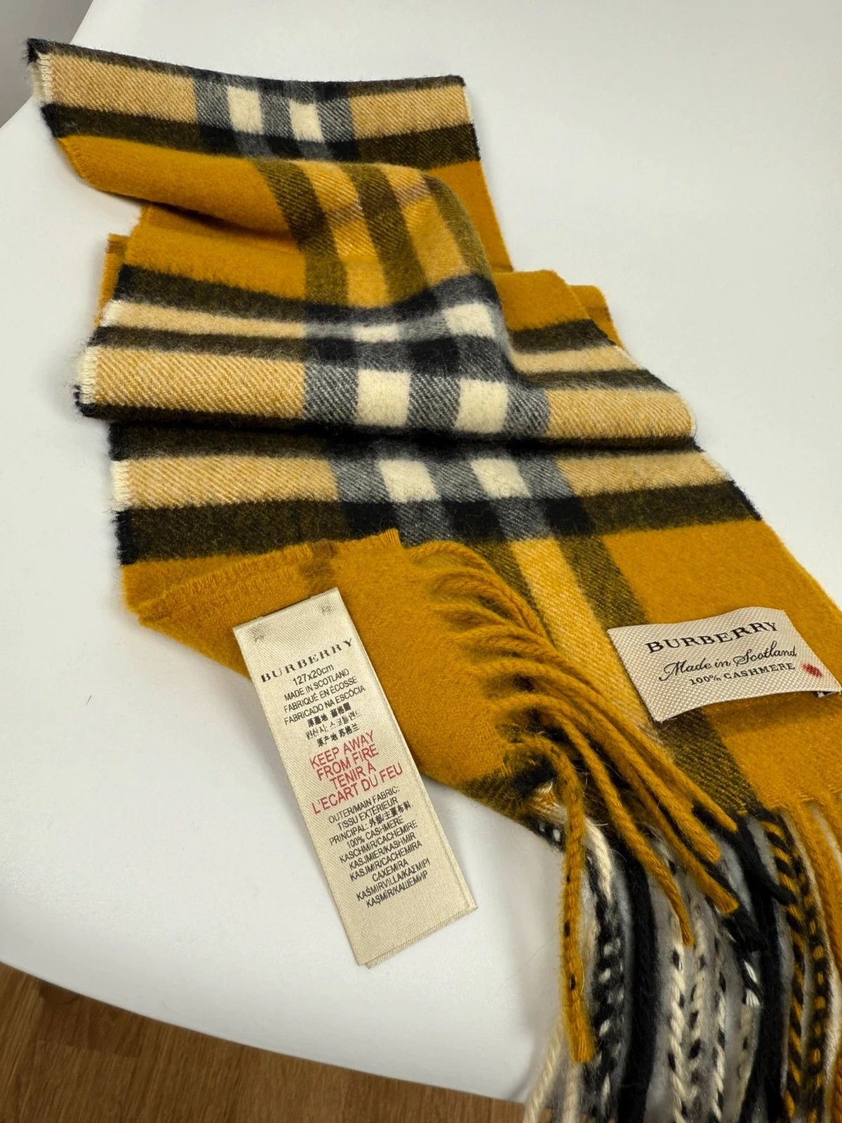 Burberry Burberry Nova Check Scarf 100% Cashmere Made In Scotland Size ONE SIZE - 6 Thumbnail
