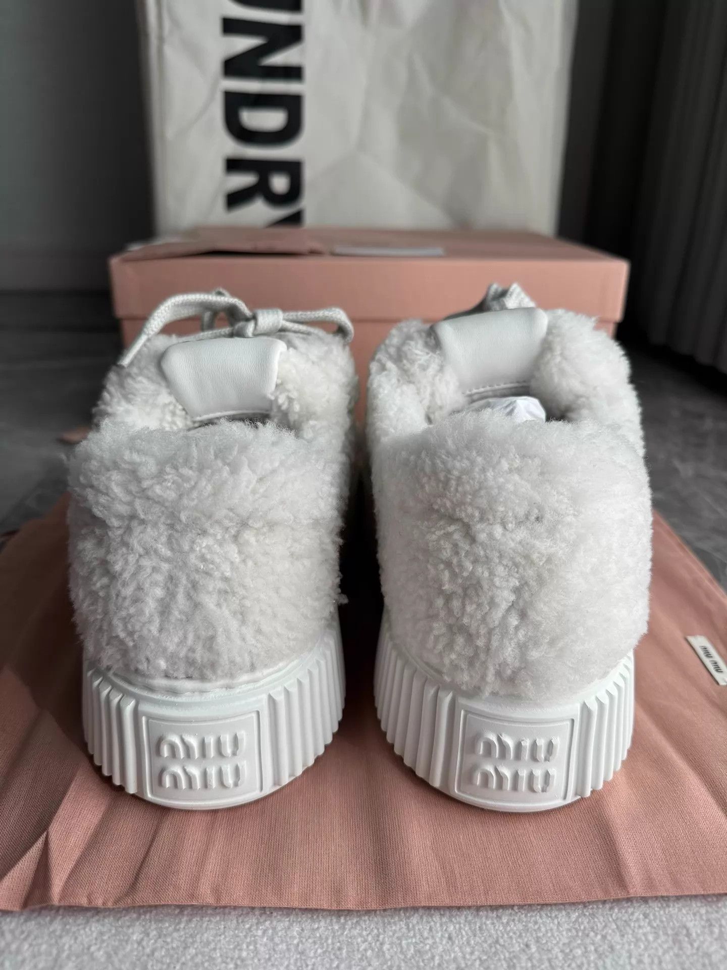 Miu Miu MIU MIU white fluffy platform cracker shoes size 38.5 Size US 8 / IT 38 - 4 Thumbnail
