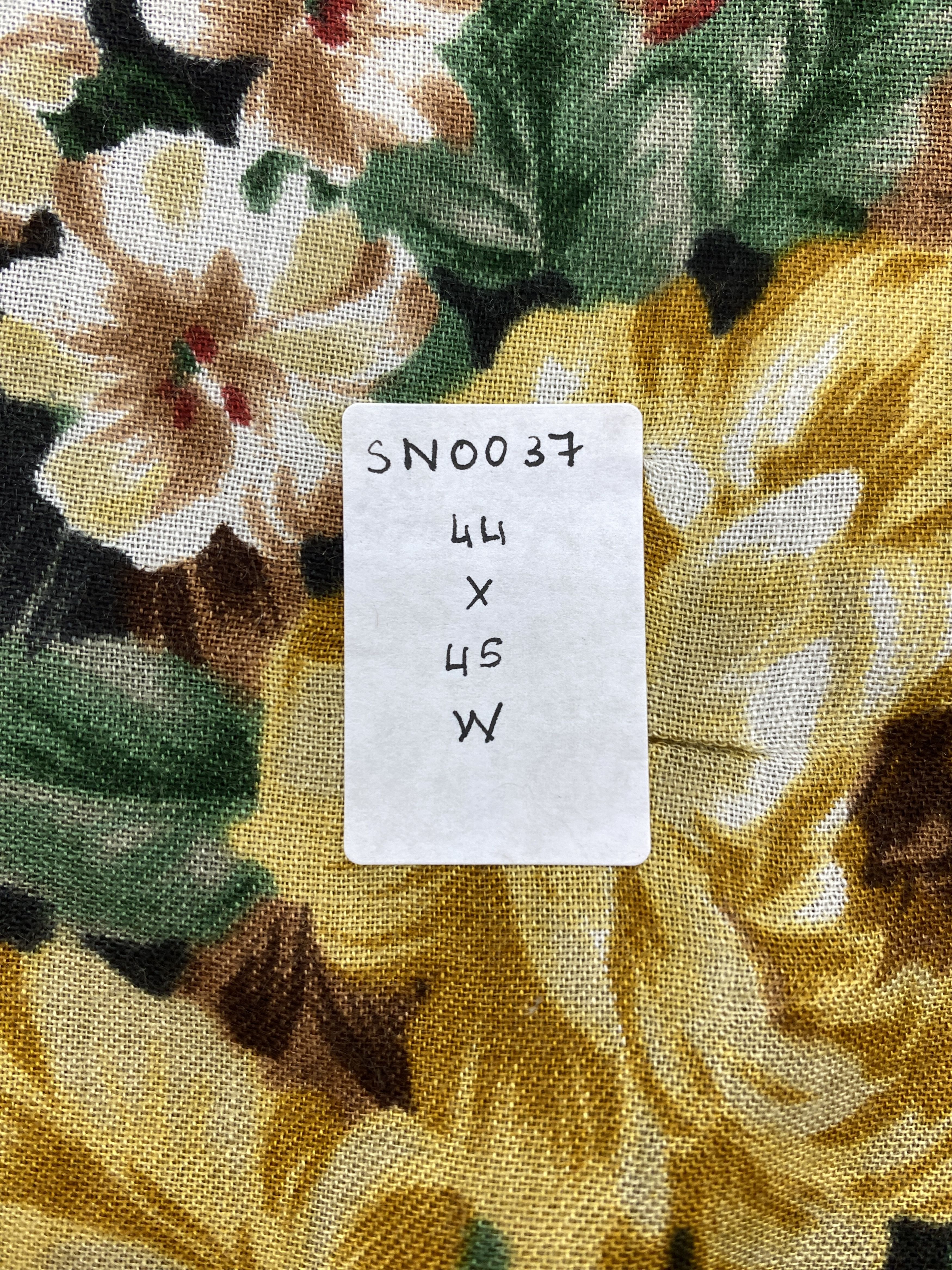 Japanese Brand Vintage Floral Wool Shawl Babushka head Scarf SN0037 Size ONE SIZE - 6 Thumbnail