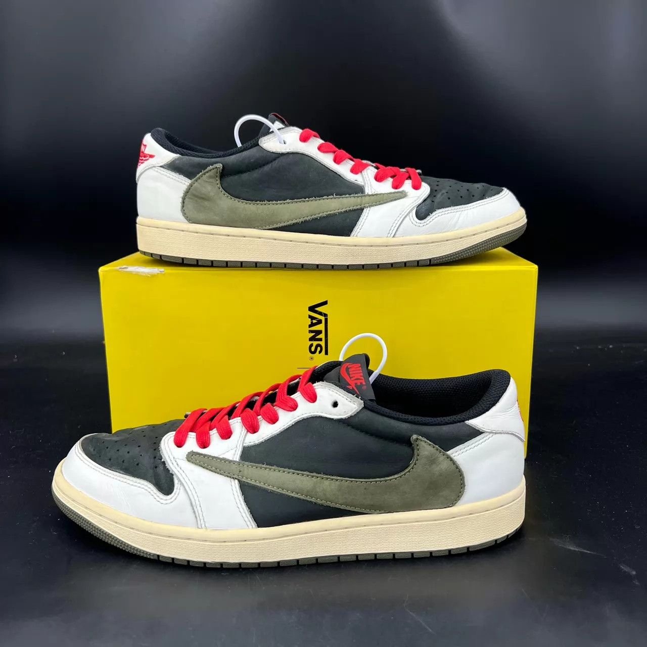 Travis Scott TS x AJ1 Low Olive 5.0 (44.5) Size US 11.5 / EU 44-45 - 2 Thumbnail