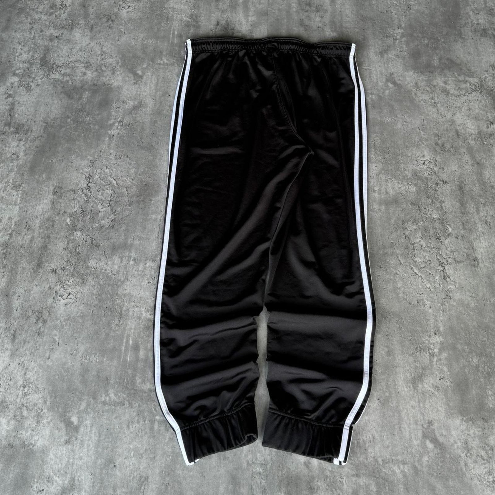 Adidas × Vintage Vintage Y2K Adidas Embroidered Black & White Sweatpants Size US 38 / EU 54 - 2 Thumbnail