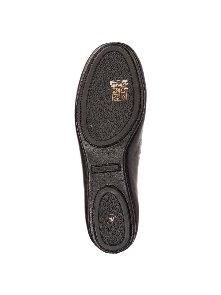 o1s22i1n1024 Shiny Leather Ballet Flats in Black
