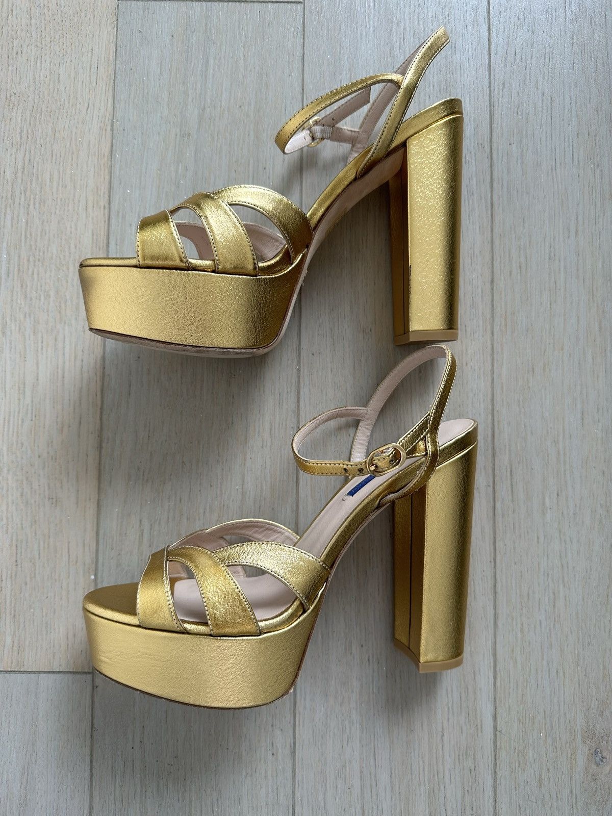 Stuart Weitzman Gold Platform Sandal Size US 9.5 / IT 39.5 - 4 Thumbnail