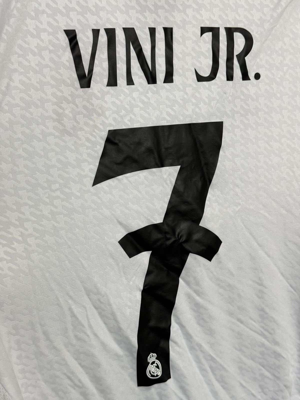 Adidas KIDS New Real Madrid 24/25 Home Vini Jr. Football Jersey Size US S / EU 44-46 / 1 - 3 Thumbnail