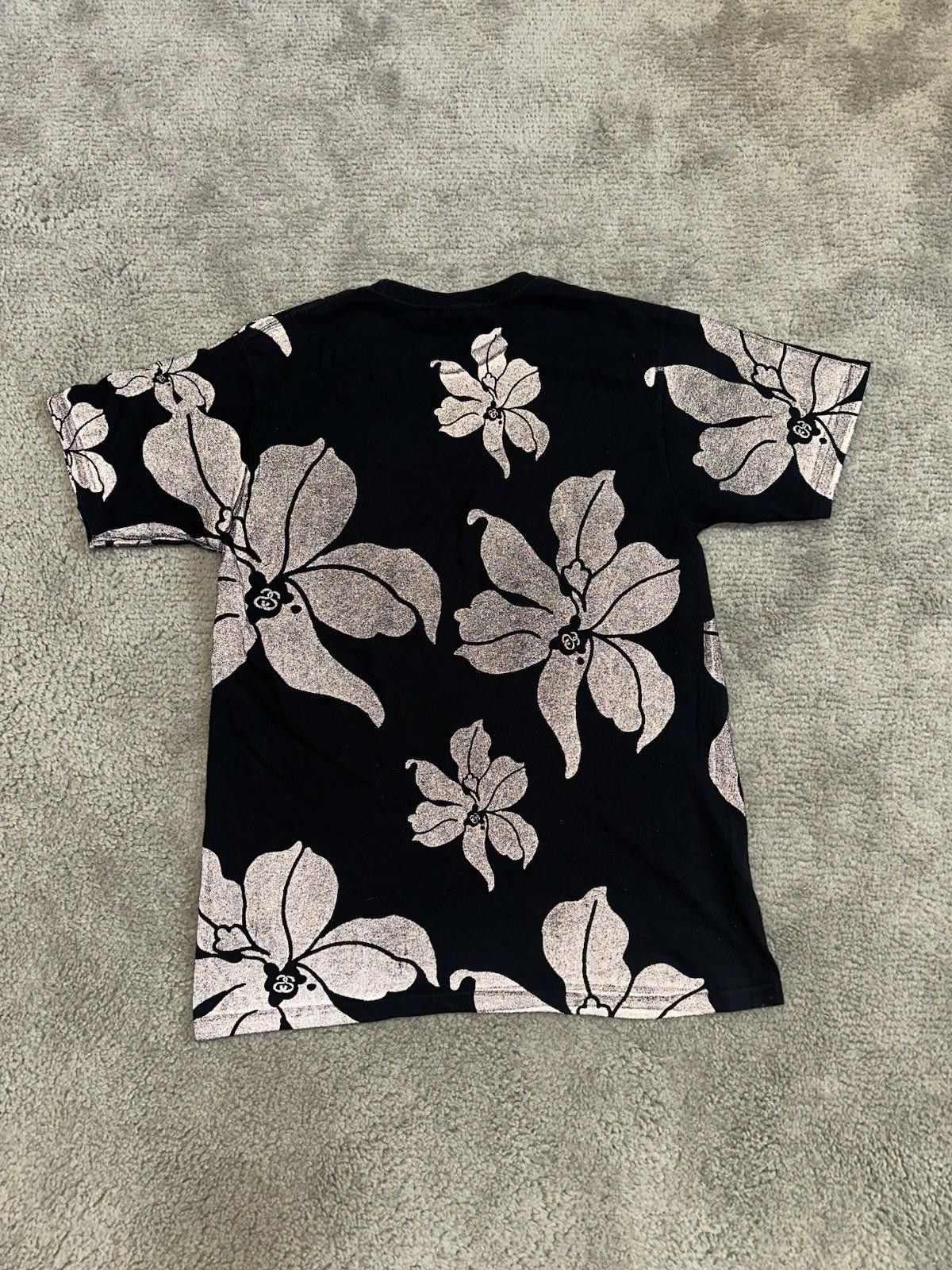 Stussy Stussy 'No4' Reflective Flowers T-Shirt Men's Size M Size US M / EU 48-50 / 2 - 7 Thumbnail