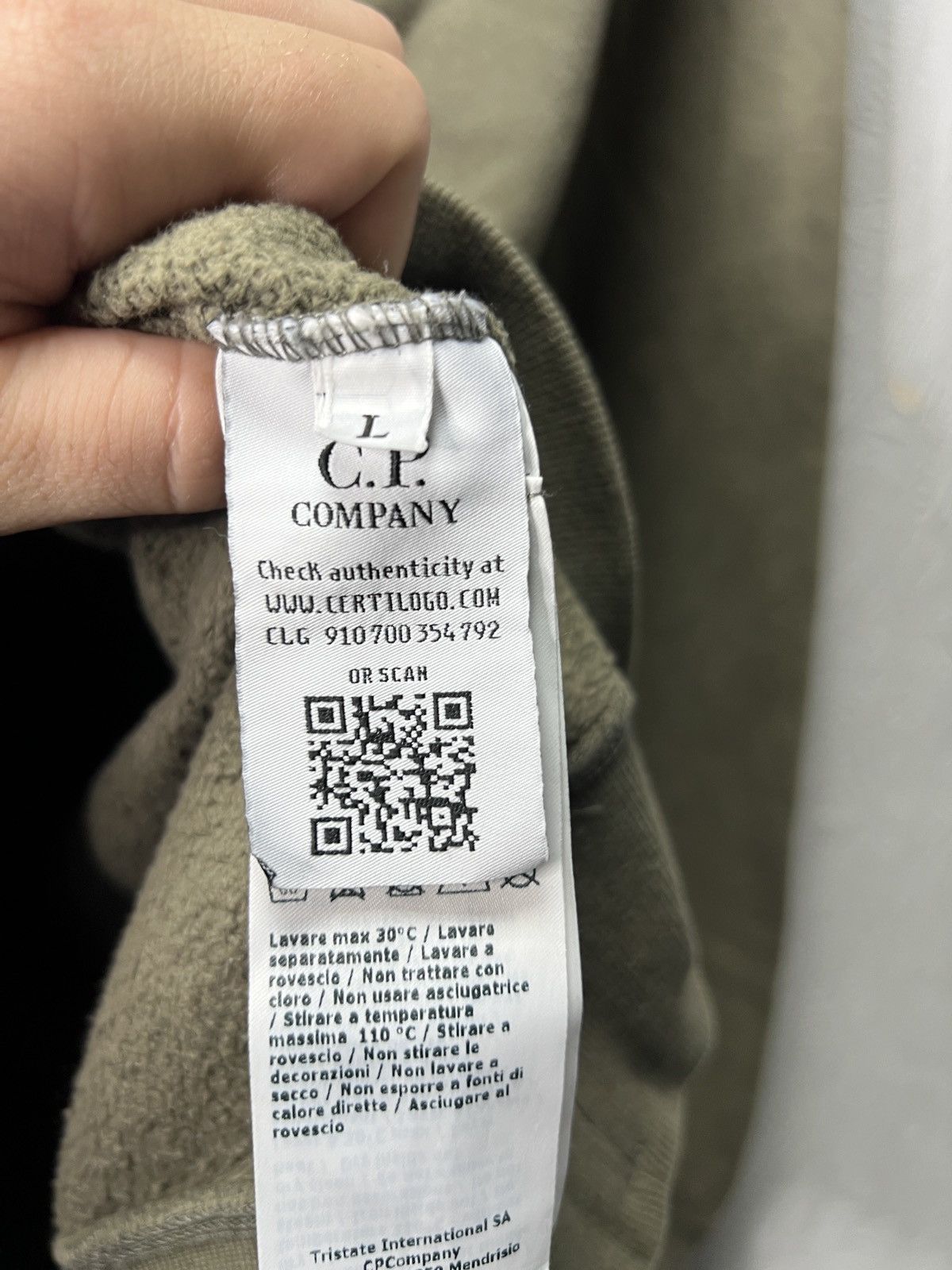 C.P. Company C.P. Company Embroidered Graphic Sweatshirt Size L Size US L / EU 52-54 / 3 - 8 Thumbnail