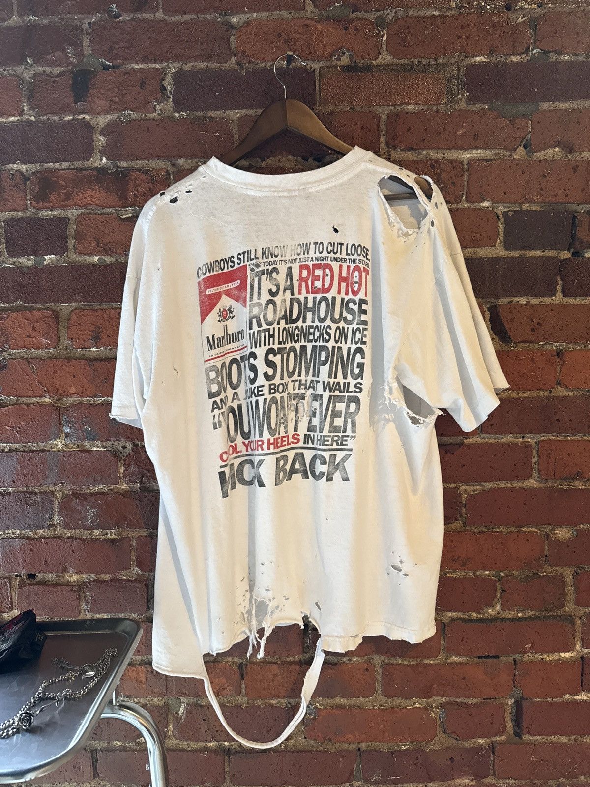 Vintage Thrashed Marlboro pocket tee shirt Size US XL / EU 56 / 4 - 2 Thumbnail