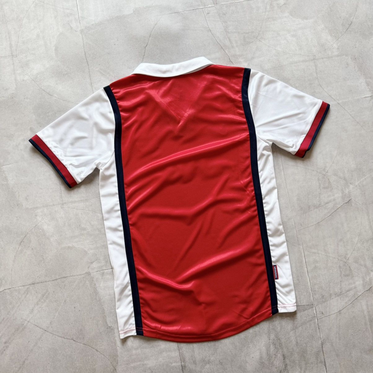 Vintage Vintage Nike Arsenal 1998-99 Home Shirt Jersey Tee Y2K Size US S / EU 44-46 / 1 - 9 Thumbnail