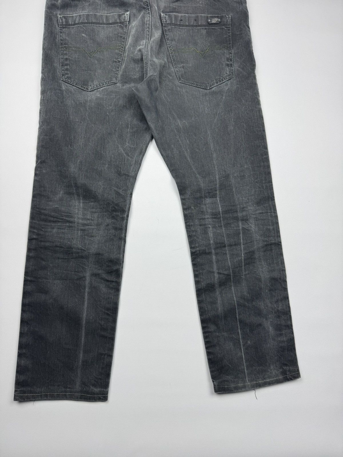 Diesel Vintage Diesel Braddom Washed Straight Fit Men's Jeans Size US 33 - 3 Thumbnail