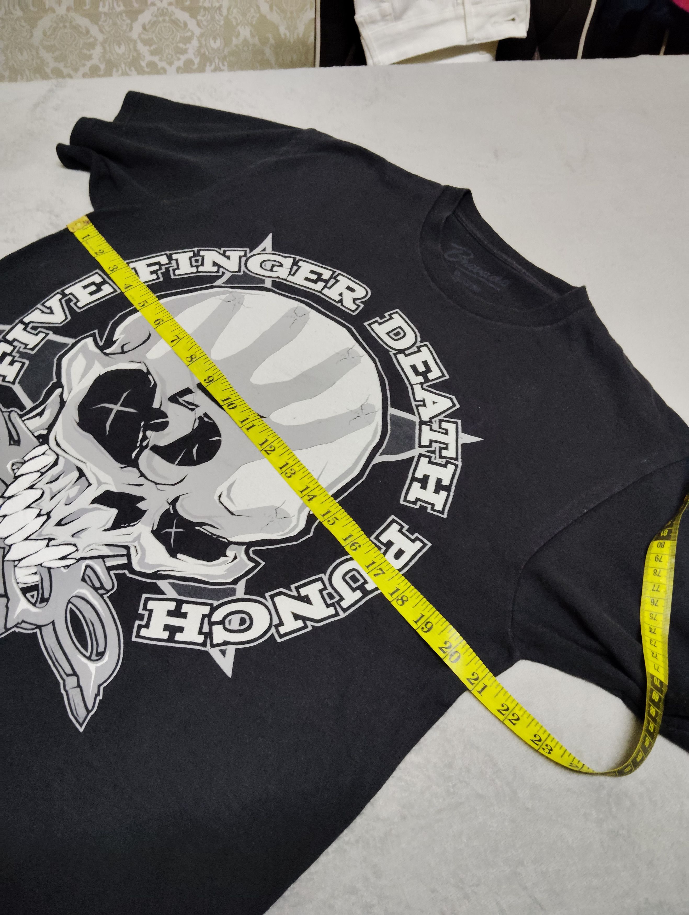 Band Tees Y2K FIVE FINGER DEATH PUNCH BIG PRINT Size US L / EU 52-54 / 3 - 8 Thumbnail