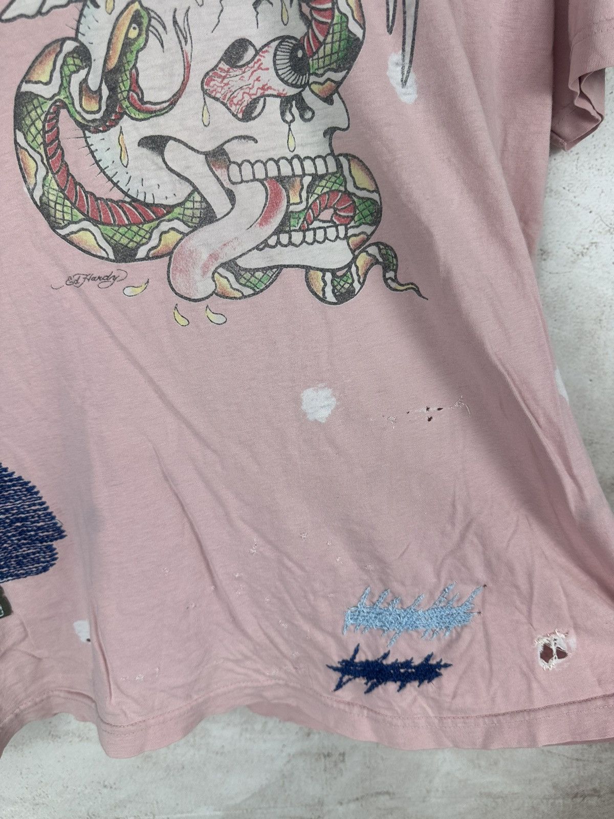 Christian Audigier VINTAGE ED HARDY CHRISTIAN AUDIGIER DISTRESSED PINK Y2K TEE Size US XL / EU 56 / 4 - 3 Thumbnail