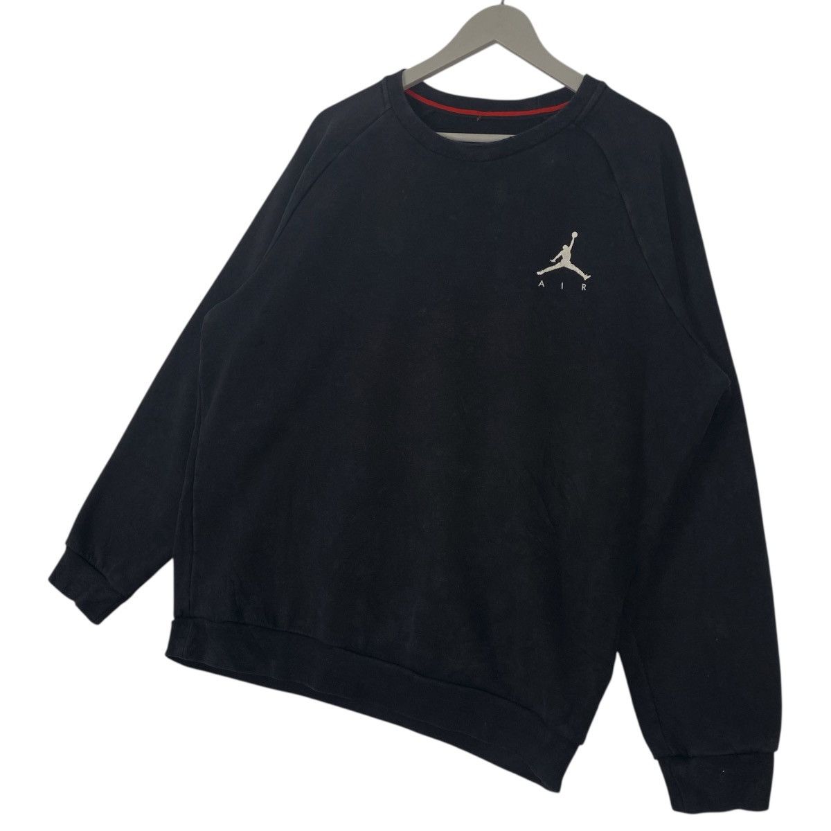 Other Vintage Nike Air Jordan Small Logo Embroidered Crewneck Size US L / EU 52-54 / 3 - 2 Thumbnail