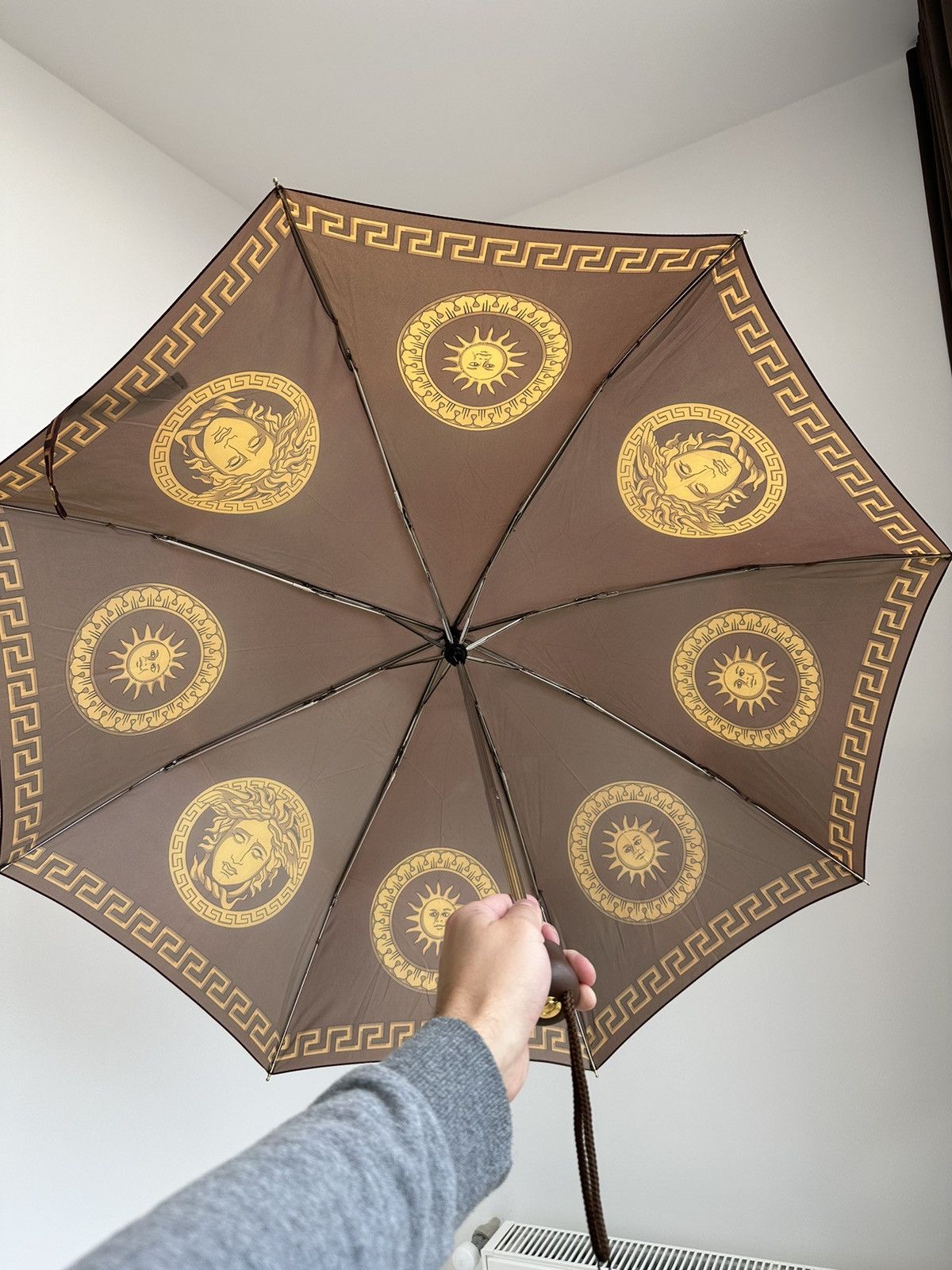 Versace NEW Vintage Versace Medusa Umbrella Brown / Gold 90’s Size ONE SIZE - 5 Thumbnail