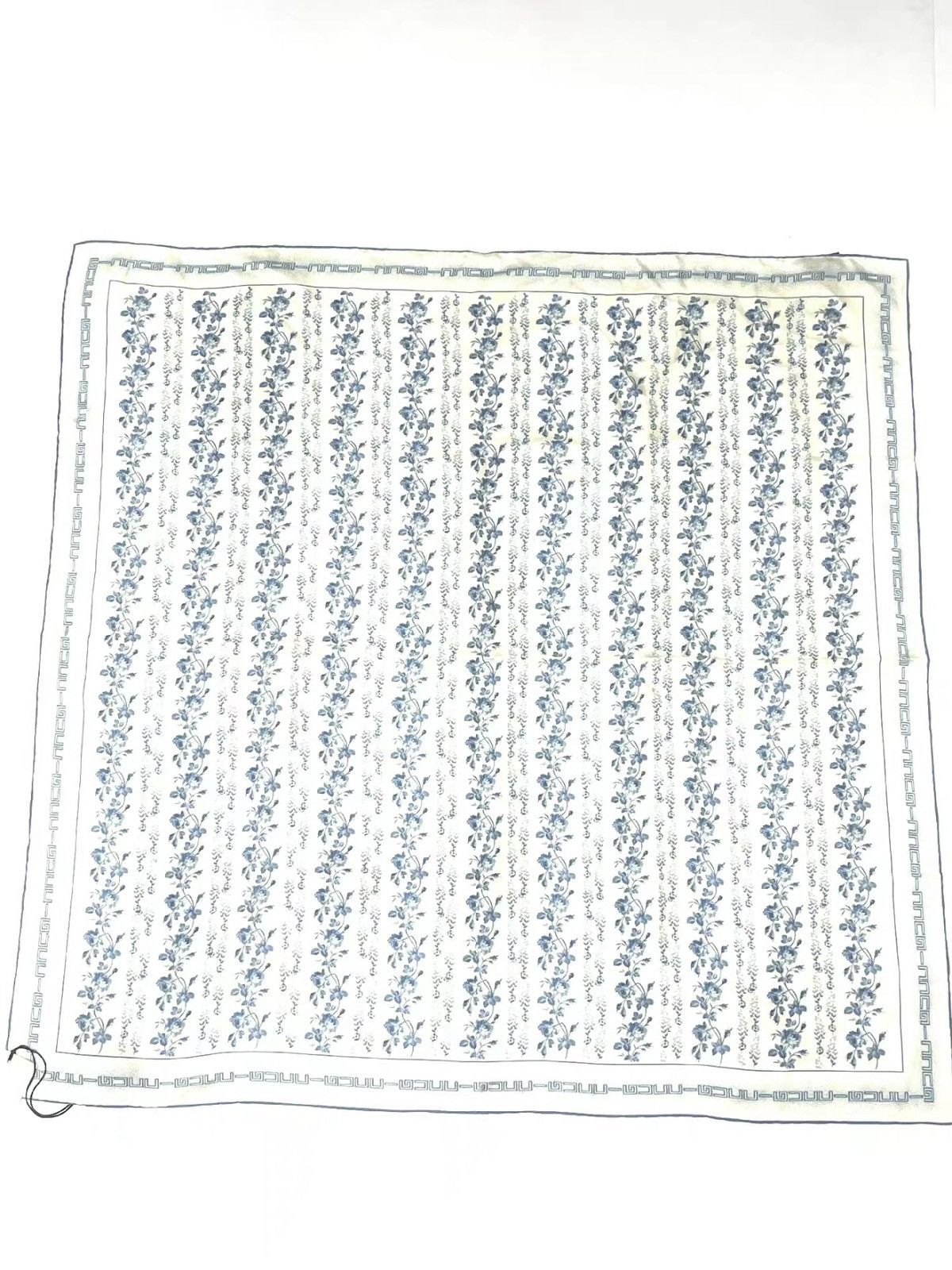 Gucci Blue Floral Silk Square Scarf Size ONE SIZE - 1 Thumbnail