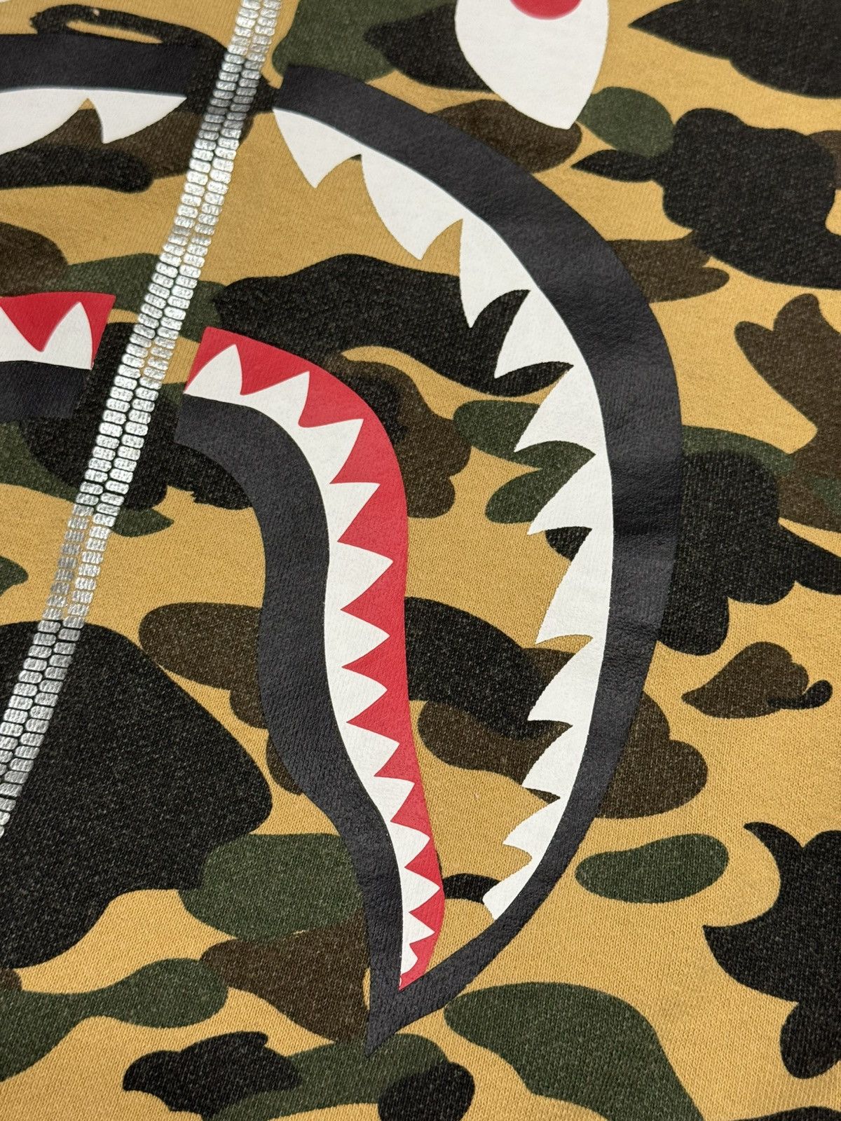 Bape Bape 1st Camo Shark Crewneck Sweatshirt Size US L / EU 52-54 / 3 - 6 Thumbnail