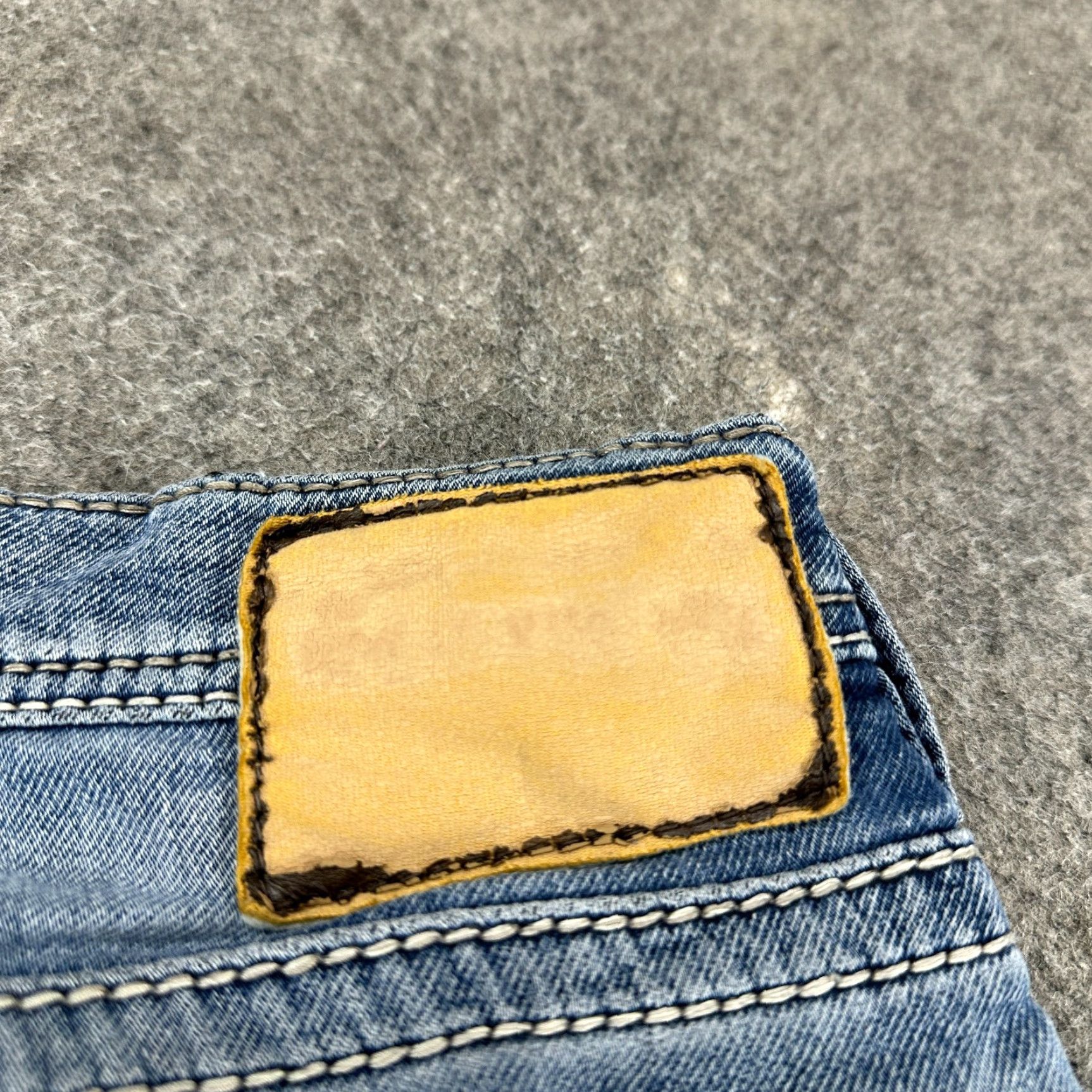 Silver Jeans Co. Silver Jeans Mens 30x32 Jeans Blue Regular Straight Distressed 5-Pocket Denim Cotton Polyester Size US 30 / EU 46 - 3 Thumbnail