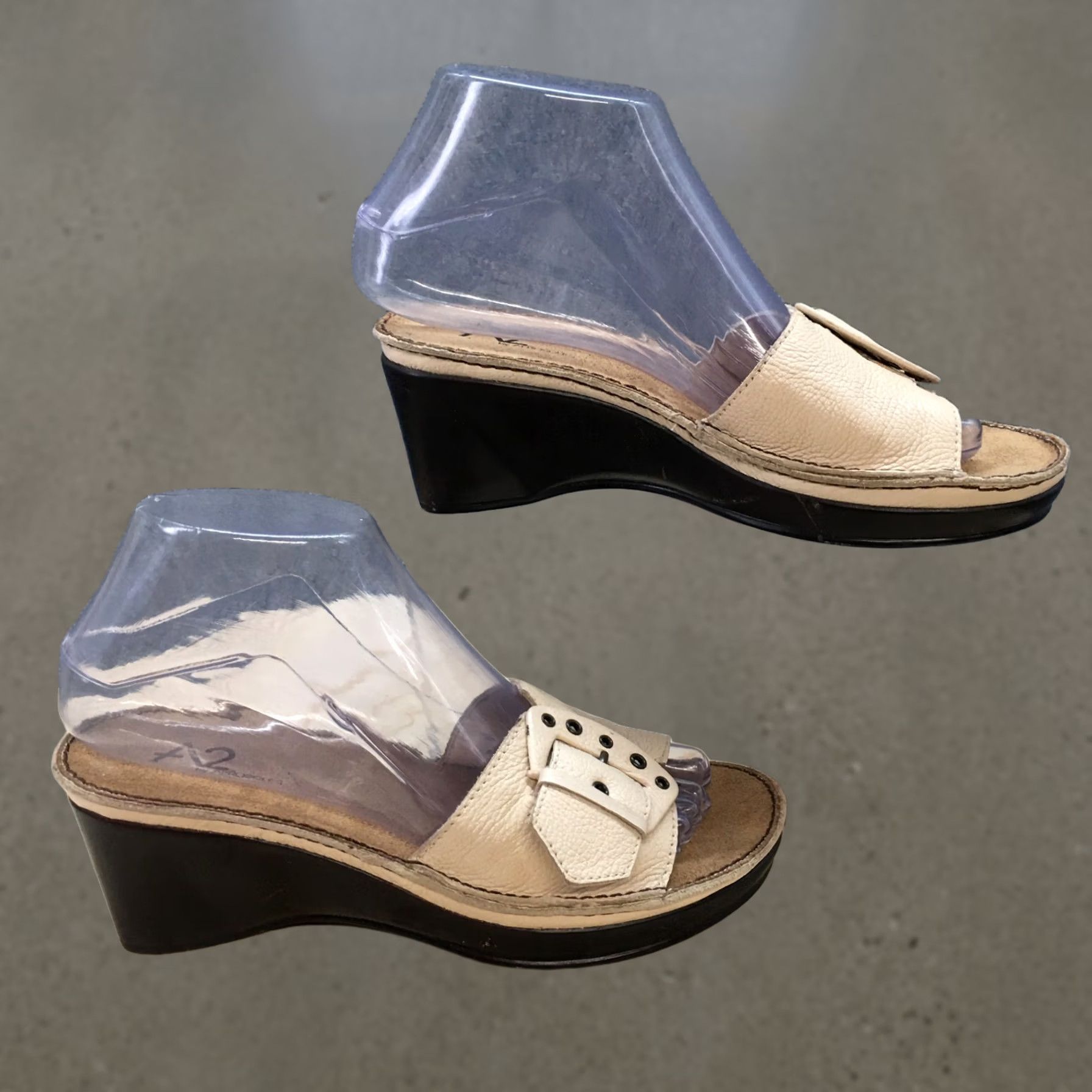 Vintage Aerosoles A2 Sandals Women’s 6 M Leather Beige Wedge Slides Casual Size US 6 / IT 36 - 1 Thumbnail