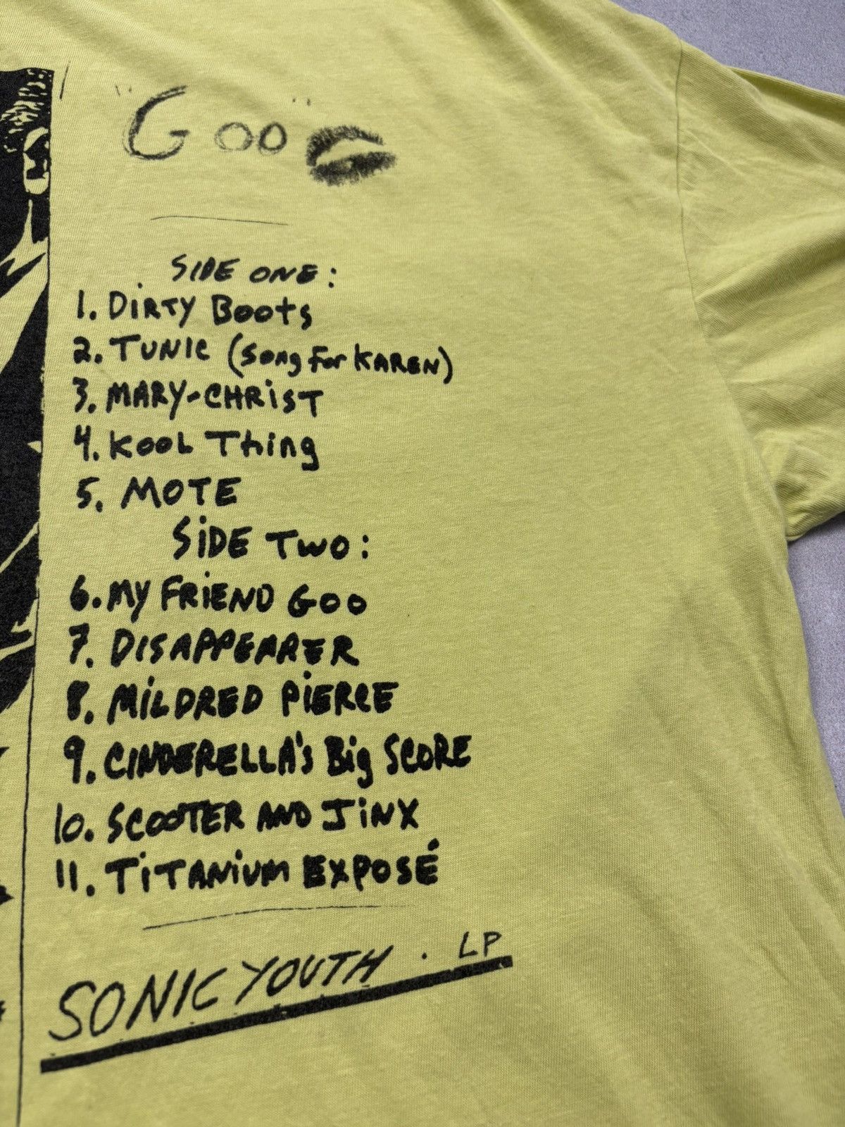 Band Tees Vintage 00s Sonic Youth Goo Album Tee Band Shirt Distressed Size US XL / EU 56 / 4 - 20 Thumbnail