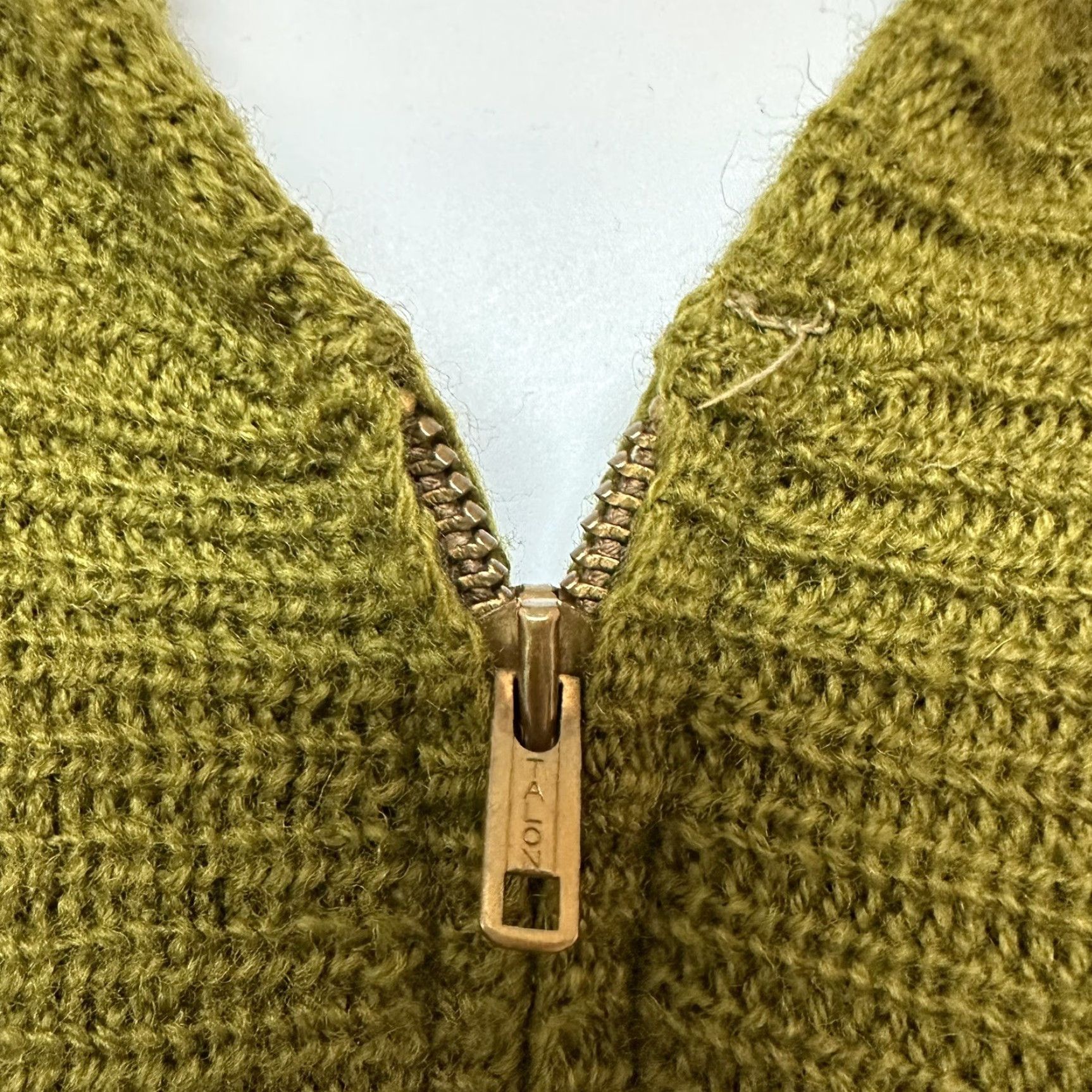 Etro VINTAGE Avocado Green Cardigan Unisex Full Zip Knit Sweater L Unbranded Casual 90s? Retro Hipppy Style M/L Brown? Size L / US 10 / IT 46 - 4 Thumbnail