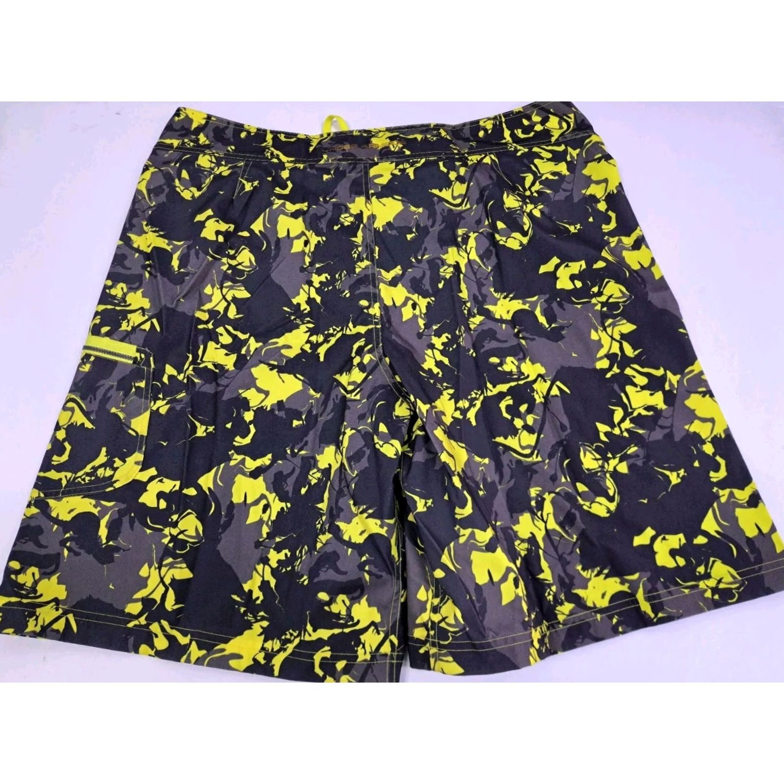 Under Armour Under Armour Mens Boardshorts 40 Black/Yellow Camouflage Polyester Quick Dry Drawstring Side Zip Pocket Beach Surfing Mens Size US 40 / EU 56 - 2 Thumbnail