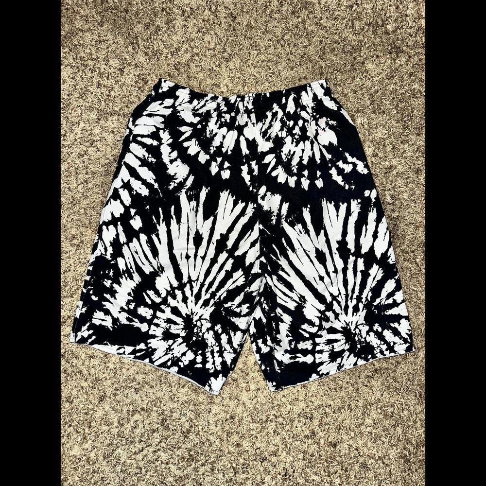 Nike Men's Nike Standard Issue Black/White Tie Dye Basketball Shorts Sample Size US 32 / EU 48 - 6 Thumbnail