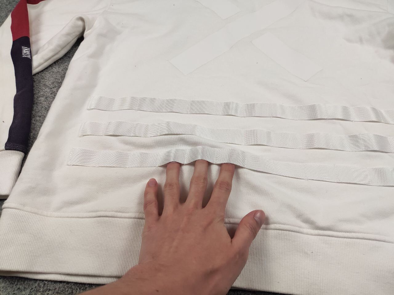 Japanese Brand INXX Season 8 Japanese Brand Design White Zip Hoodie Size US S / EU 44-46 / 1 - 15 Thumbnail