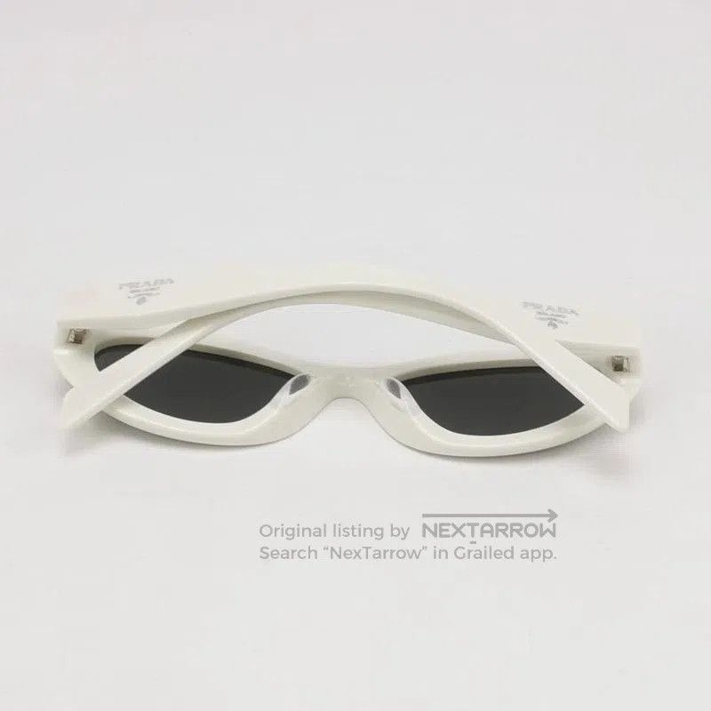 Prada Prada Logo Oval Frame Sunglasses in White. Size ONE SIZE - 4 Thumbnail