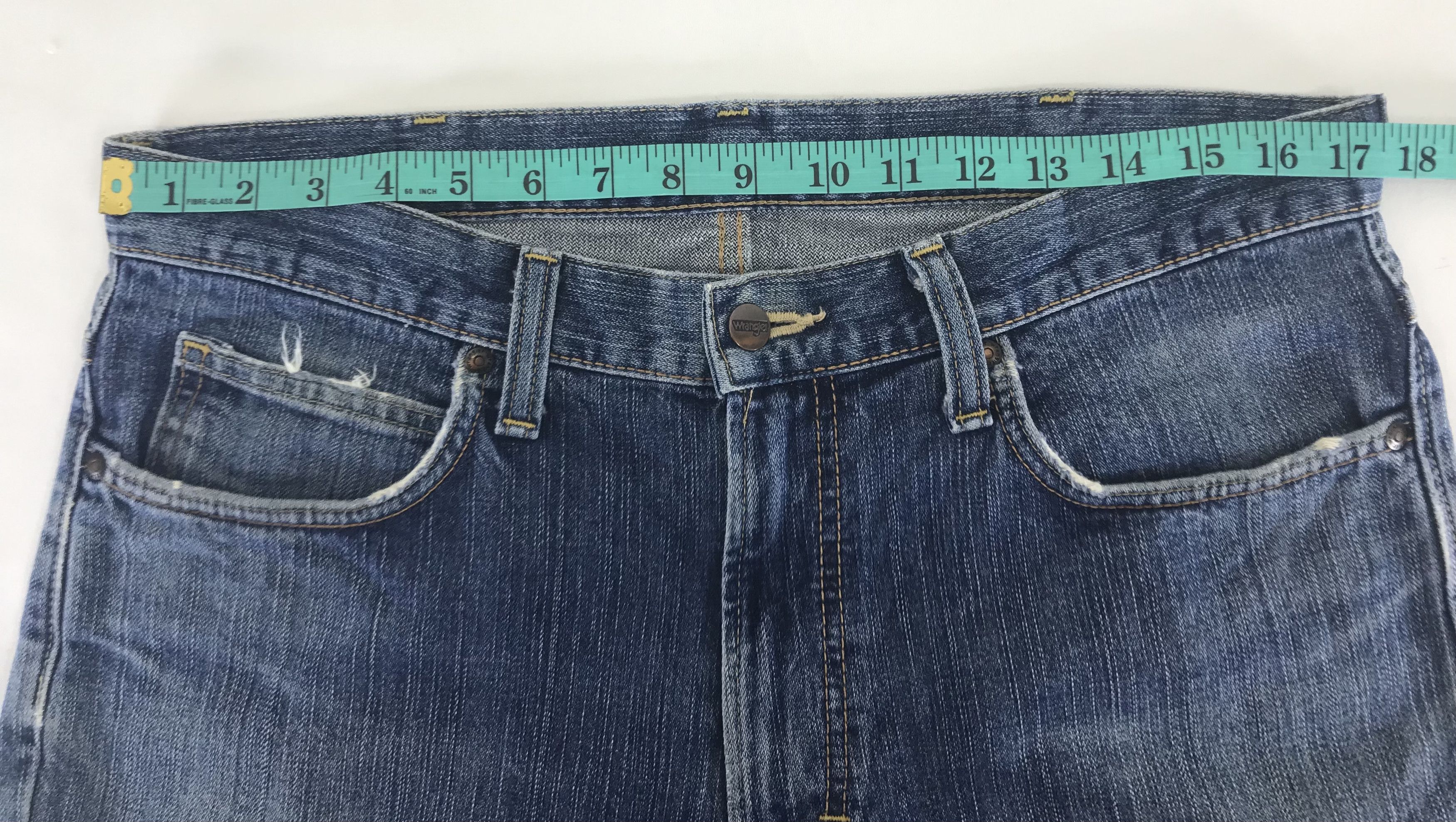 Wrangler Vintage Wrangler Blue Wash Distressed Jeans Size US 34 / EU 50 - 13 Thumbnail