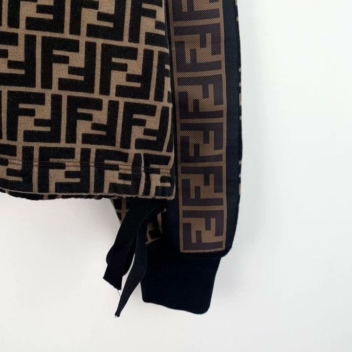 Fendi Fendi Logo All-Over Print Cotton Sweatshirt Size US S / EU 44-46 / 1 - 6 Thumbnail
