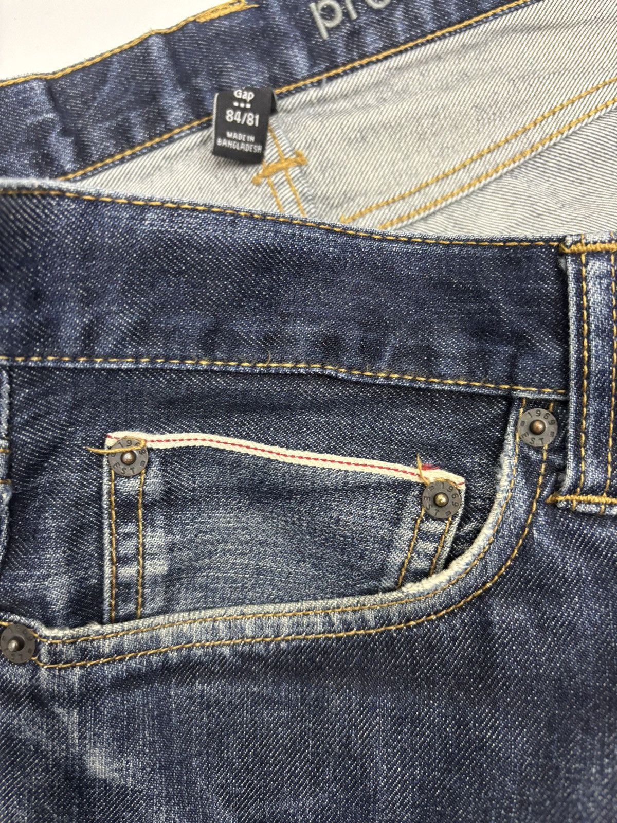 Gap × Issey Miyake 🔥VINTAGE GAP SELVEDGE BLUE DISTRESSED DENIM JEANS Size US 35 - 12 Thumbnail
