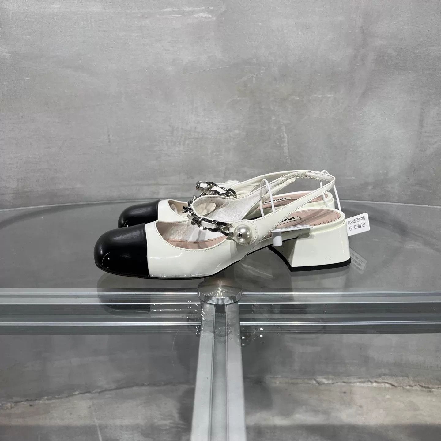 Miu Miu MIU MIU Patent Leather Mary Jane Sandals Size US 5.5 / IT 35.5 - 3 Thumbnail