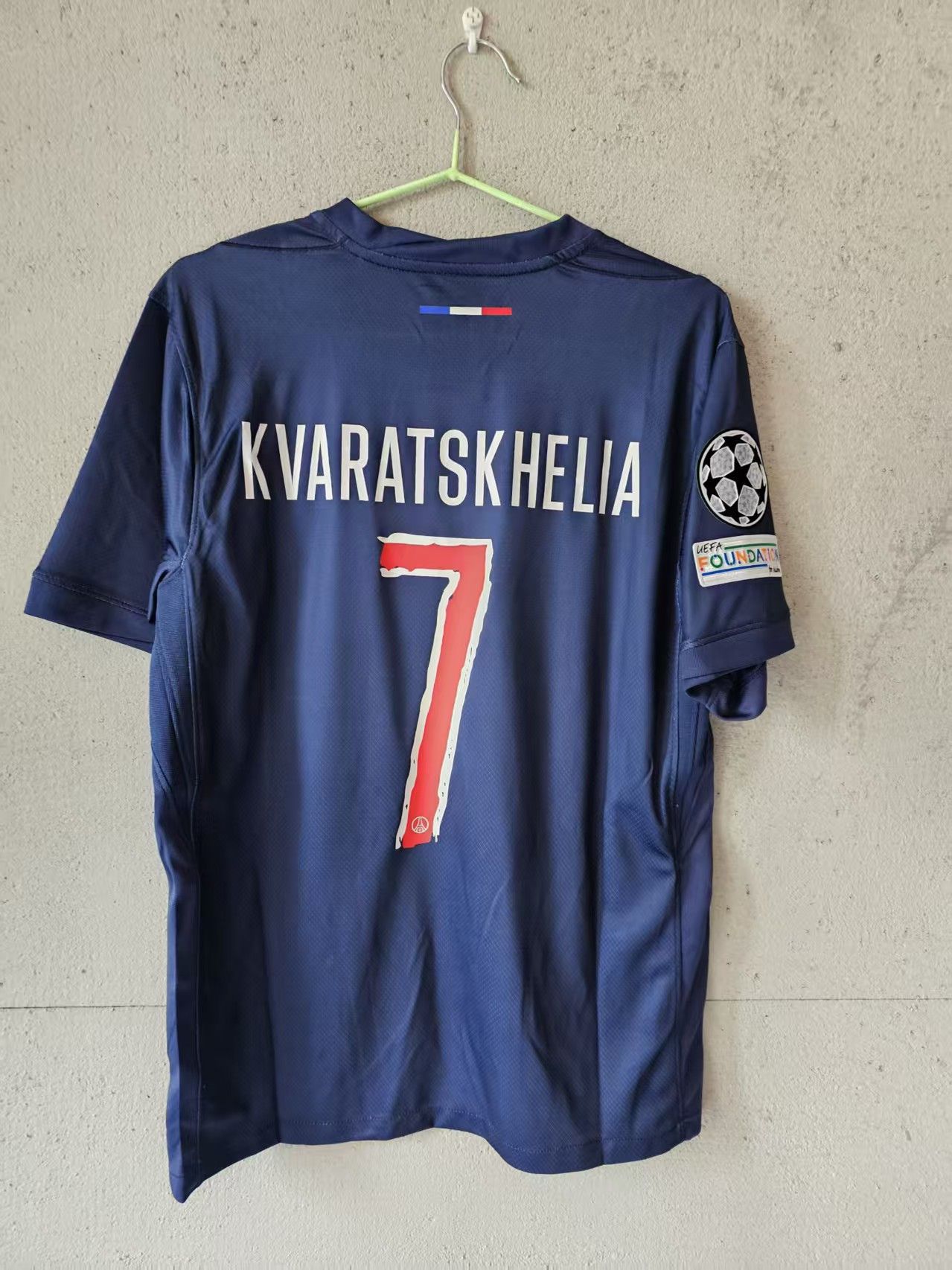 Nike Kvaratskhelia Jersey PSG Size US S / EU 44-46 / 1 - 1 Thumbnail