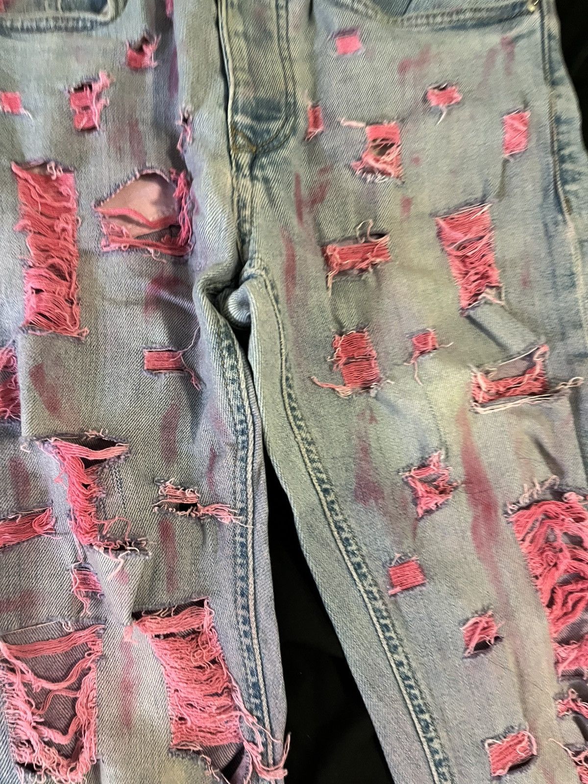 Forever 21 Forever 21 blue distressed pink dye jeans Size US 29 - 3 Thumbnail