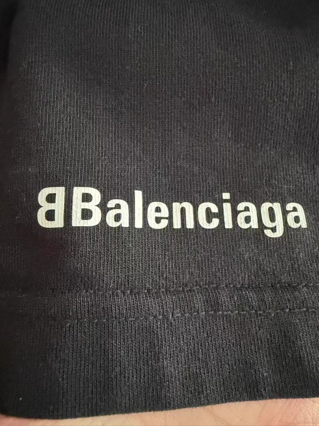Balenciaga Balenciaga Manchester United collaboration shirt Size US M / EU 48-50 / 2 - 5 Thumbnail