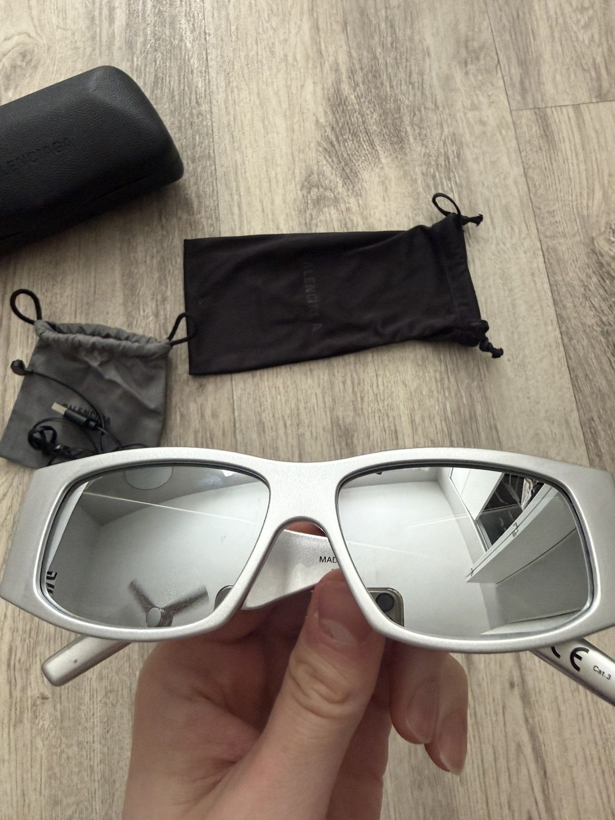 Balenciaga Balenciaga LED Sunglasses Grey Silver Size ONE SIZE - 3 Thumbnail