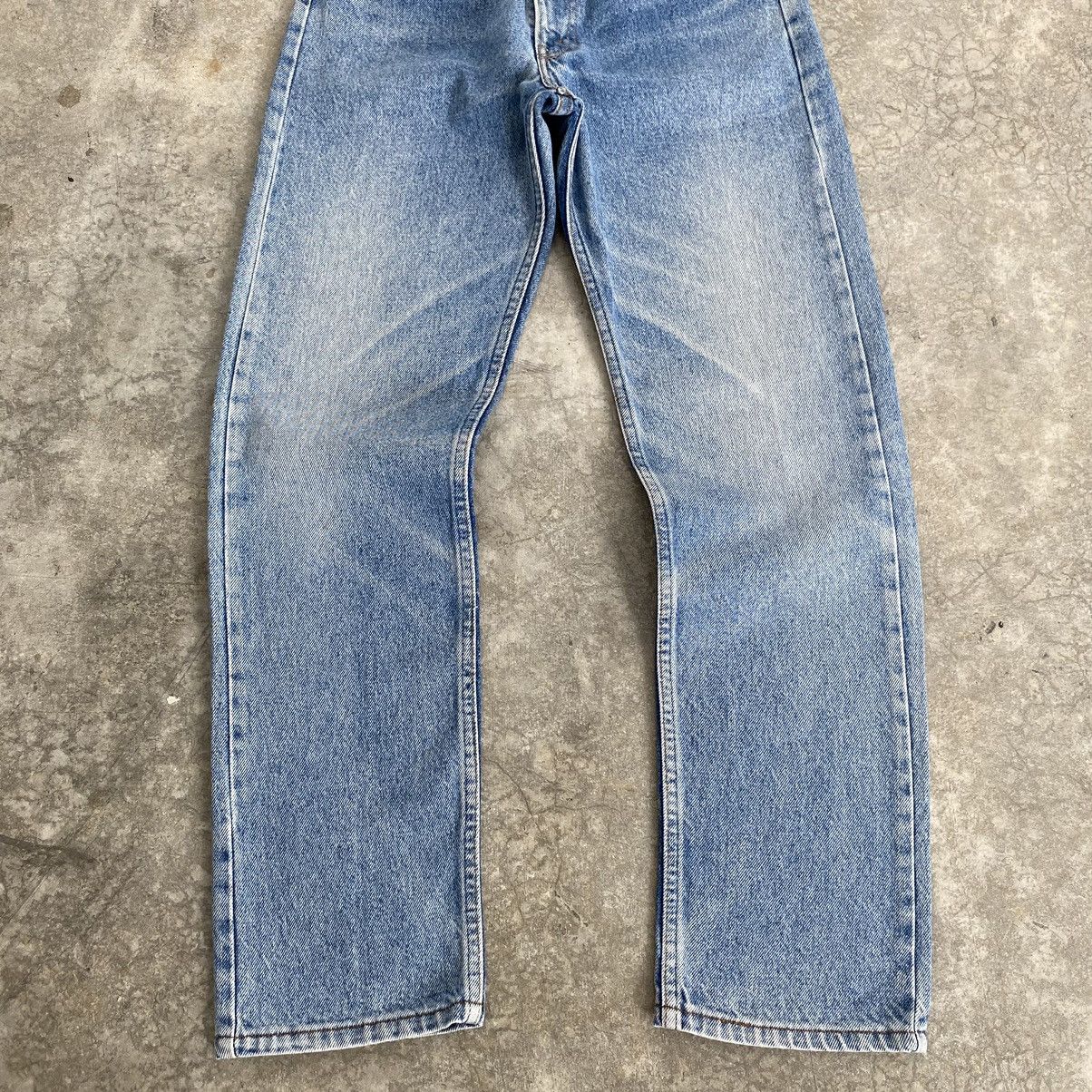 Levi's Size 28x28 Vintage 80’s Levi’s 505 Faded Blue Denim Jeans Size US 28 / EU 44 - 4 Thumbnail