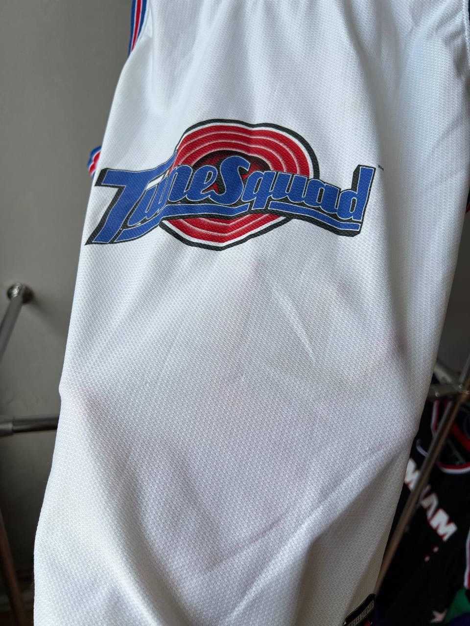 Warner Bros 1996 TUNE SQUAD #1 BUGS BUNNY NUTMEG MILL SPACE JAM JERSEY M Size US M / EU 48-50 / 2 - 8 Thumbnail
