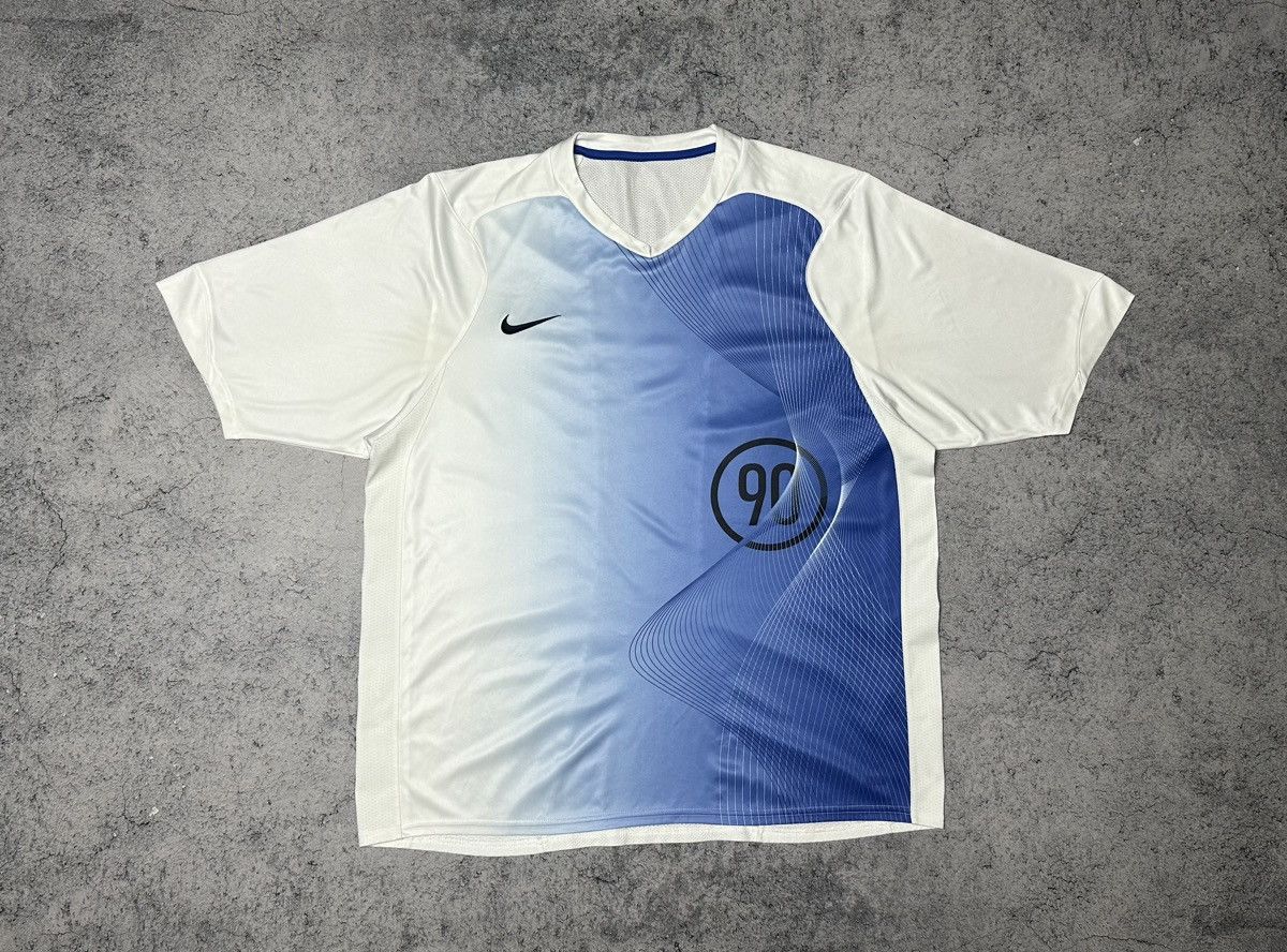 Nike Vintage Nike Total 90 Soccer Jersey T-Shirt Size US L / EU 52-54 / 3 - 4 Thumbnail