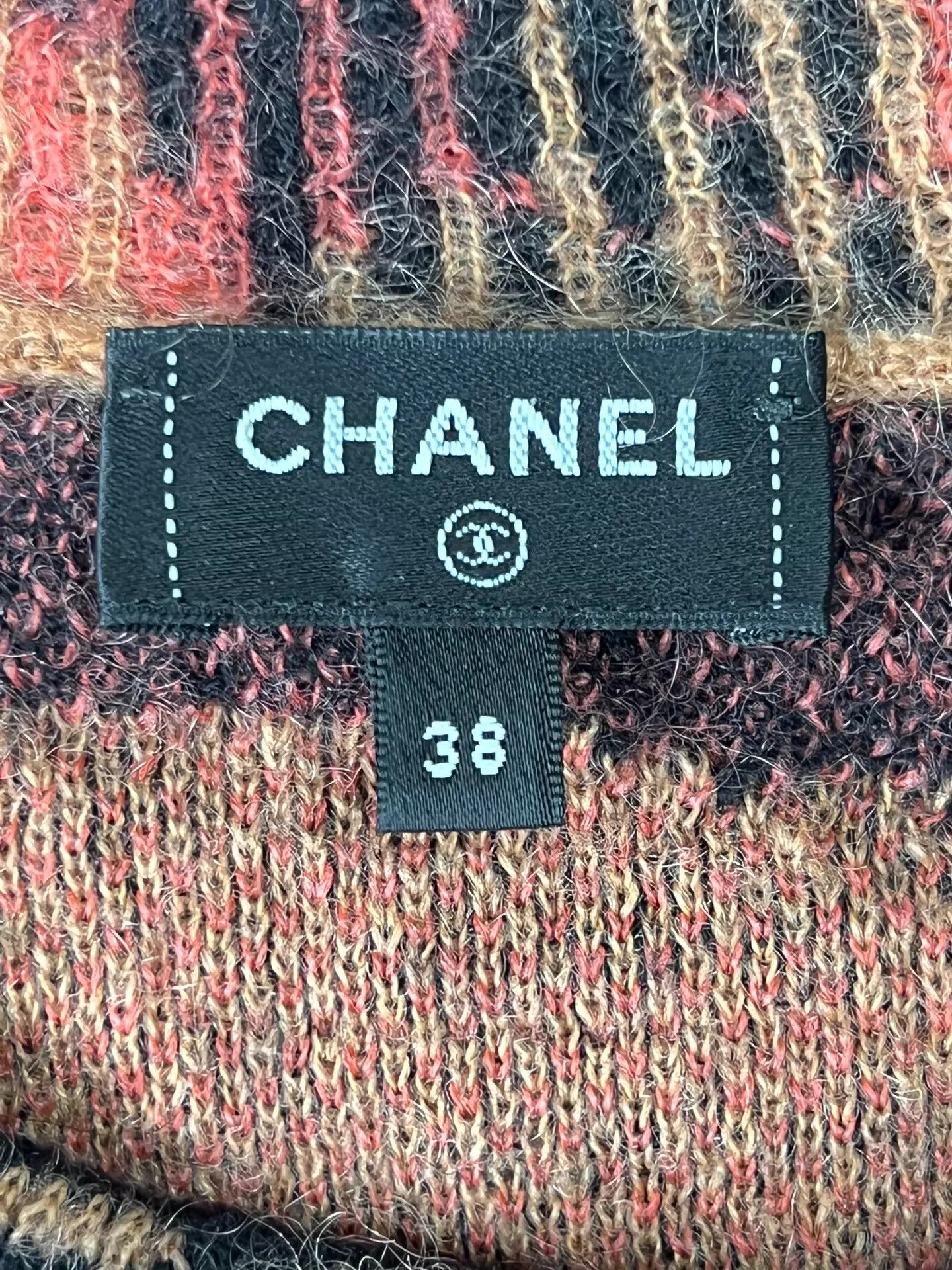 Chanel Chanel Leopard Floral Patchwork Logo Button Knit 38 Size S / US 4 / IT 40 - 6 Thumbnail