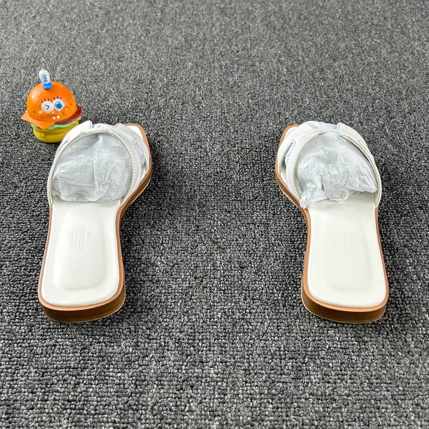 Hermes Hermes White H Logo Slippers EU35 Gently Used Size US 4 / IT 34 - 5 Thumbnail