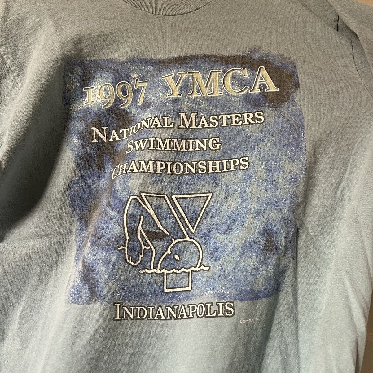 Vintage Vintage 1997 YMCA Swimming T-Shirt Men’s Large Size US L / EU 52-54 / 3 - 2 Thumbnail