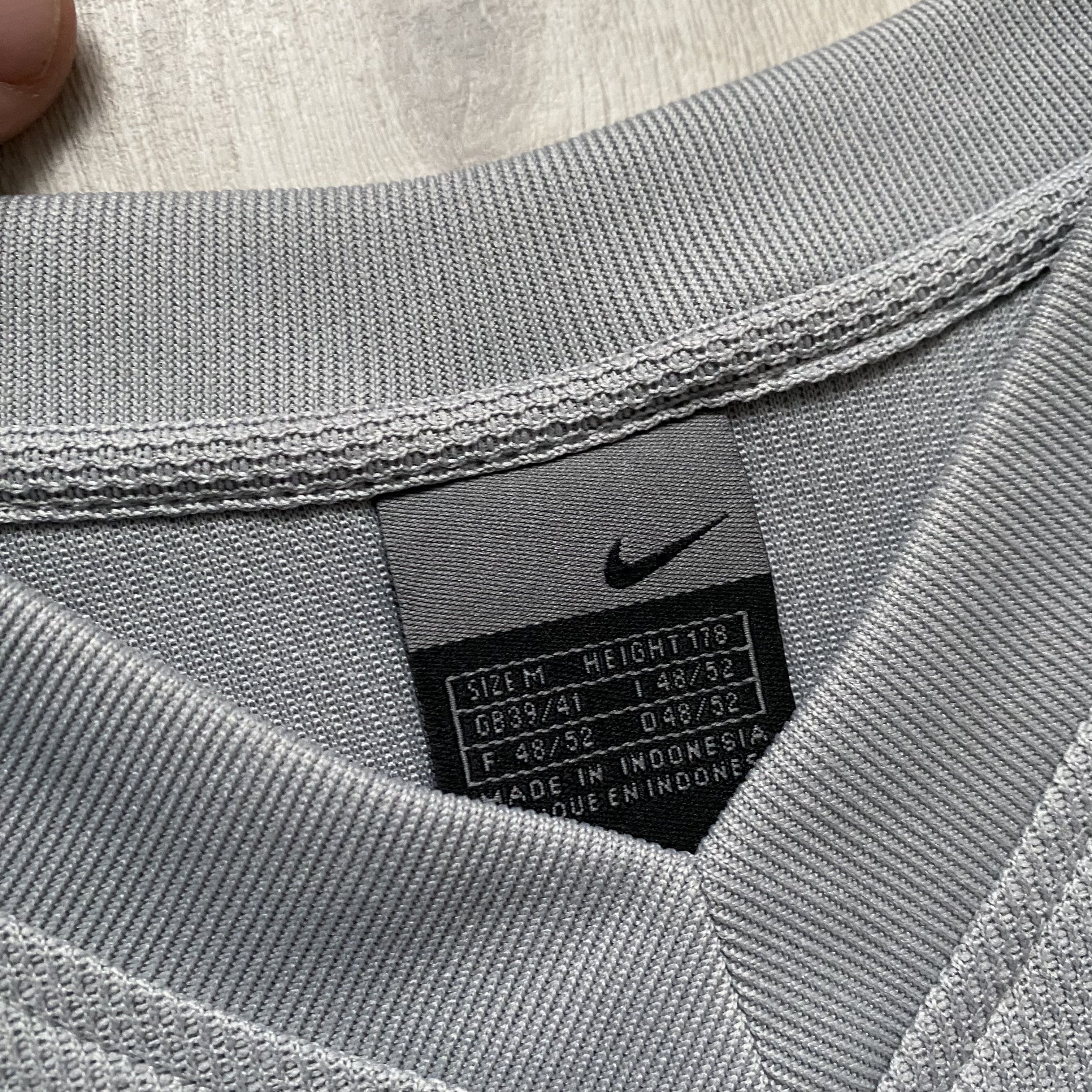 Nike ⚽️ 90s Vintage Nike Blokecore Manchester United logo tee Size US M / EU 48-50 / 2 - 4 Thumbnail