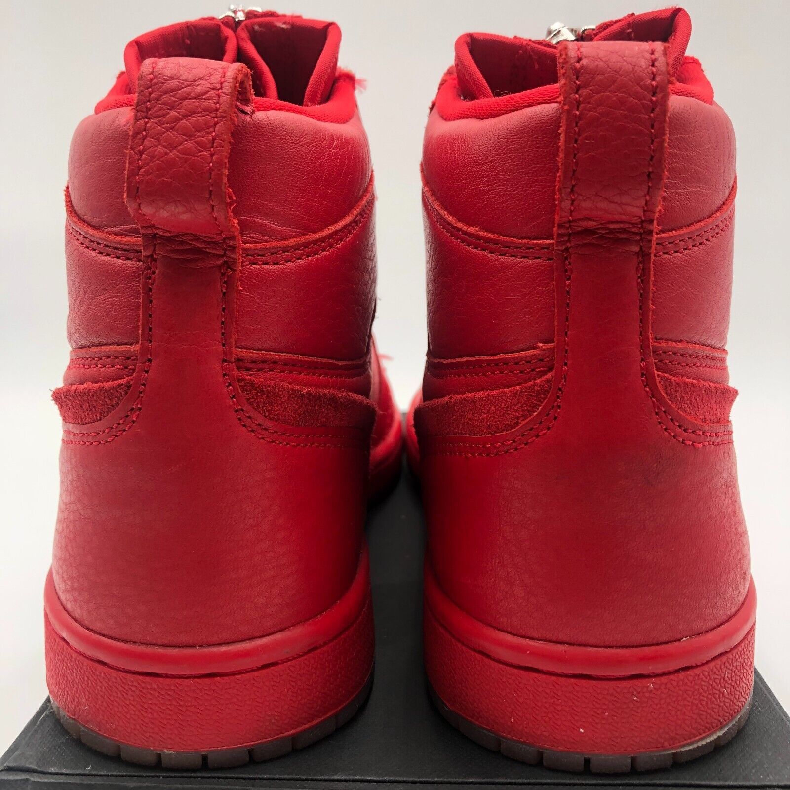 Jordan Brand × Vogue Size 6.5 - Jordan 1 Retro High Zip x Anna Wintour Red Size US 6.5 / IT 36.5 - 12 Thumbnail