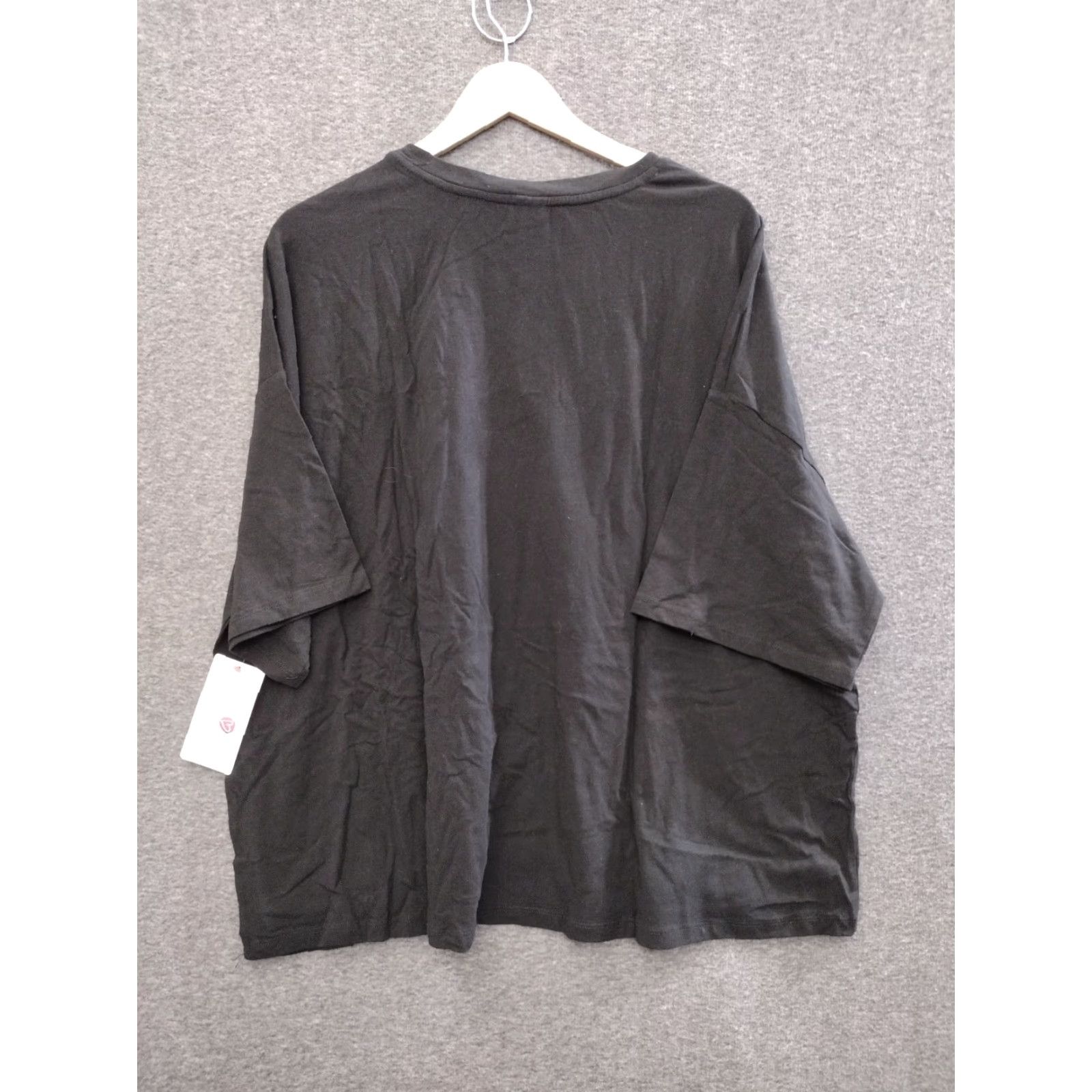Vintage Secret Treasures Women's T-Shirt Black 2XL Casual Crew Neck Oversized Print Happy and Free Cotton Polyester Spandex 18W-20W Size XXL / US 16-18 / IT 52-54 - 2 Thumbnail
